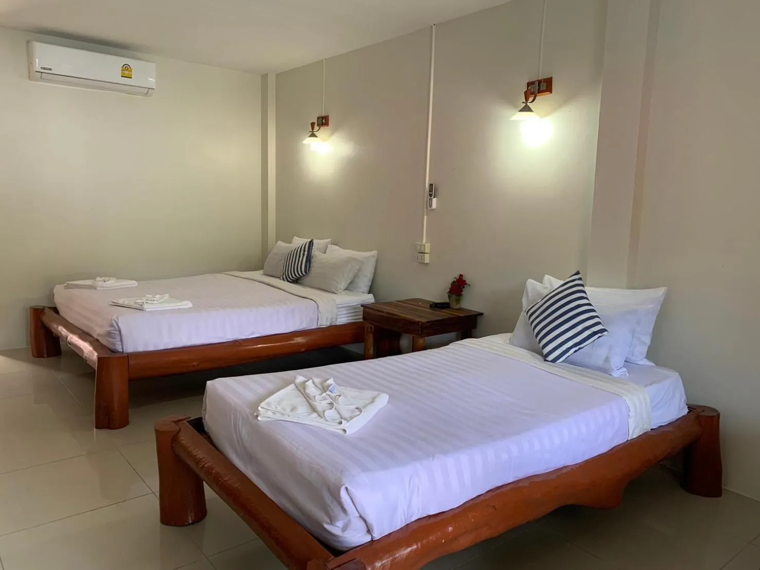 Bed in Paradise Bungalows