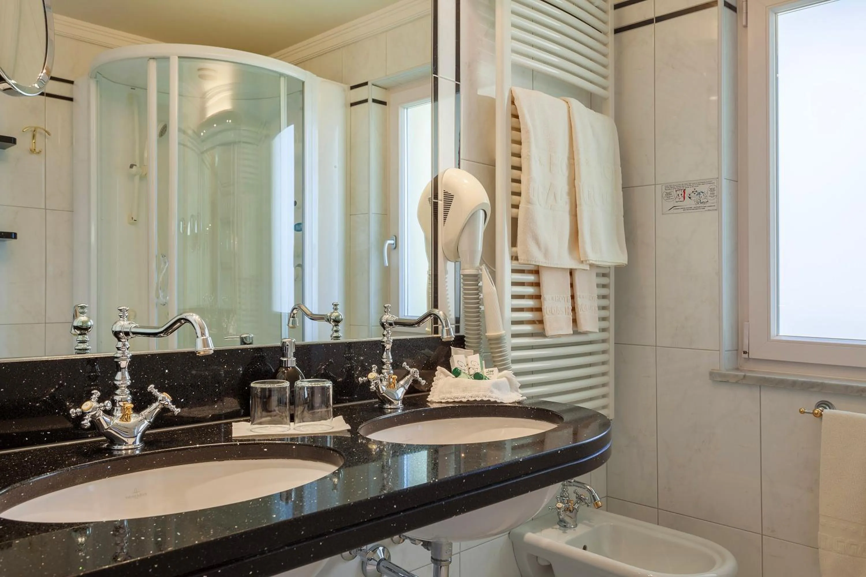 Shower in Hotel Funggashof