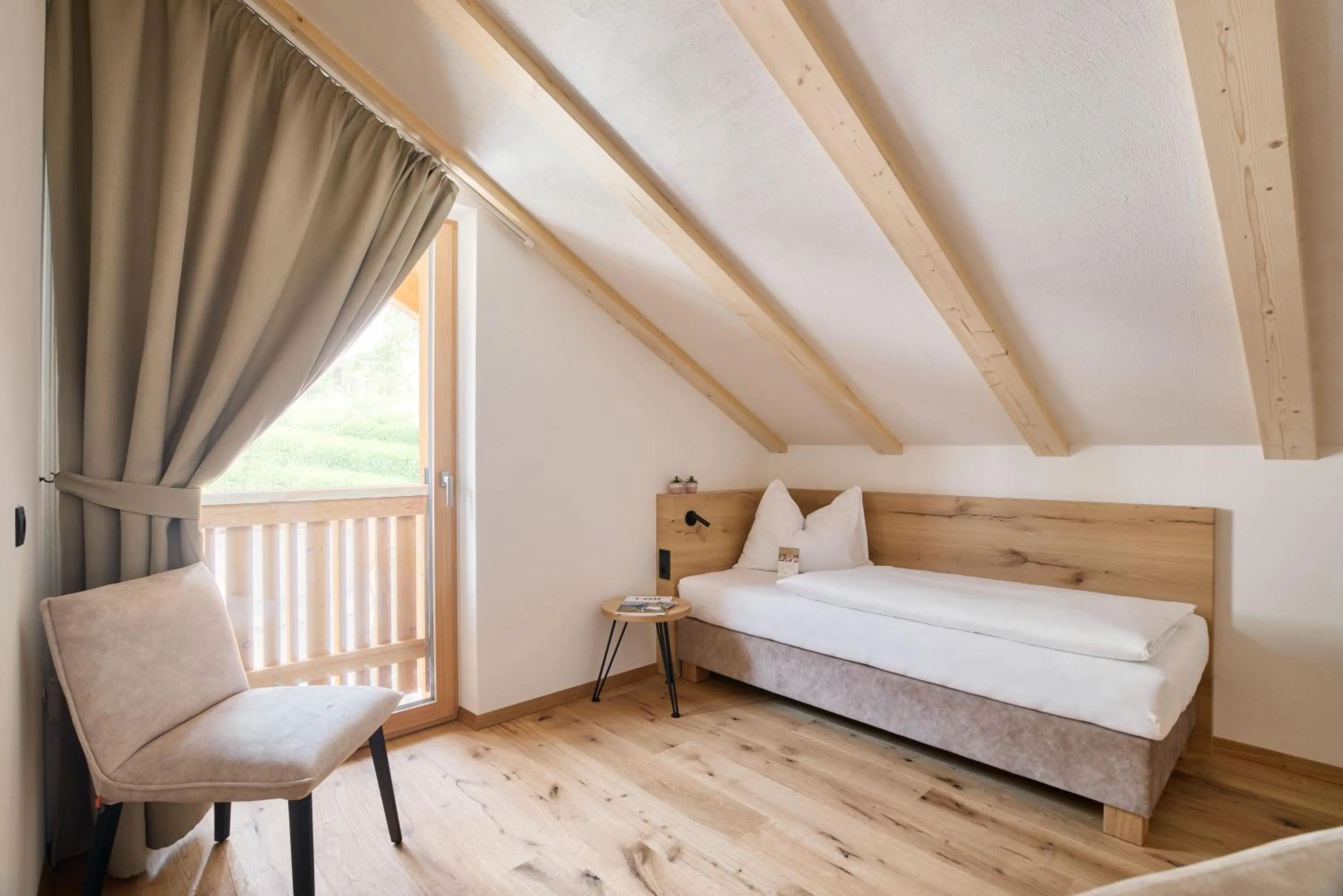 Bed in Hotel Schmuckhof