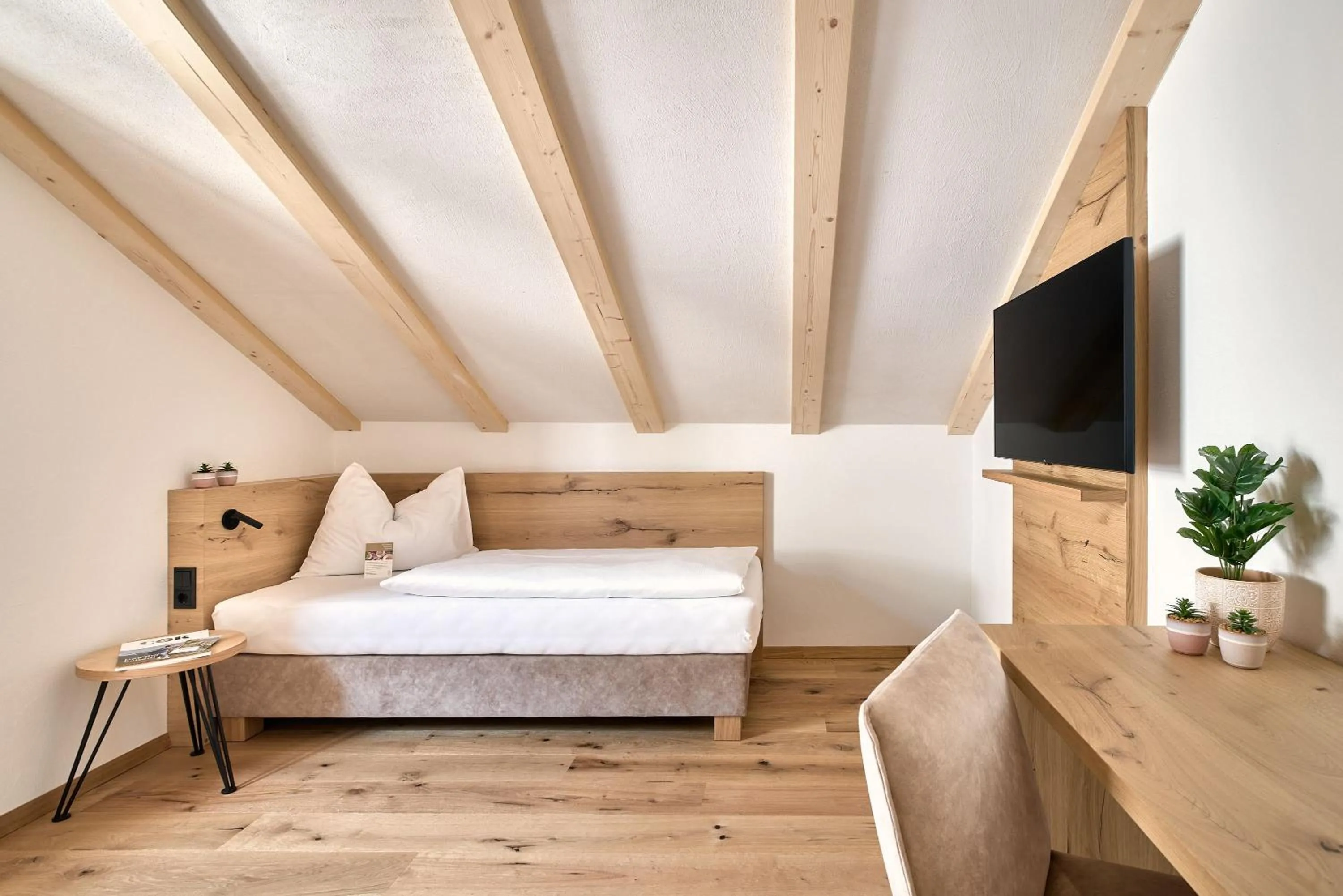 Bed in Hotel Schmuckhof