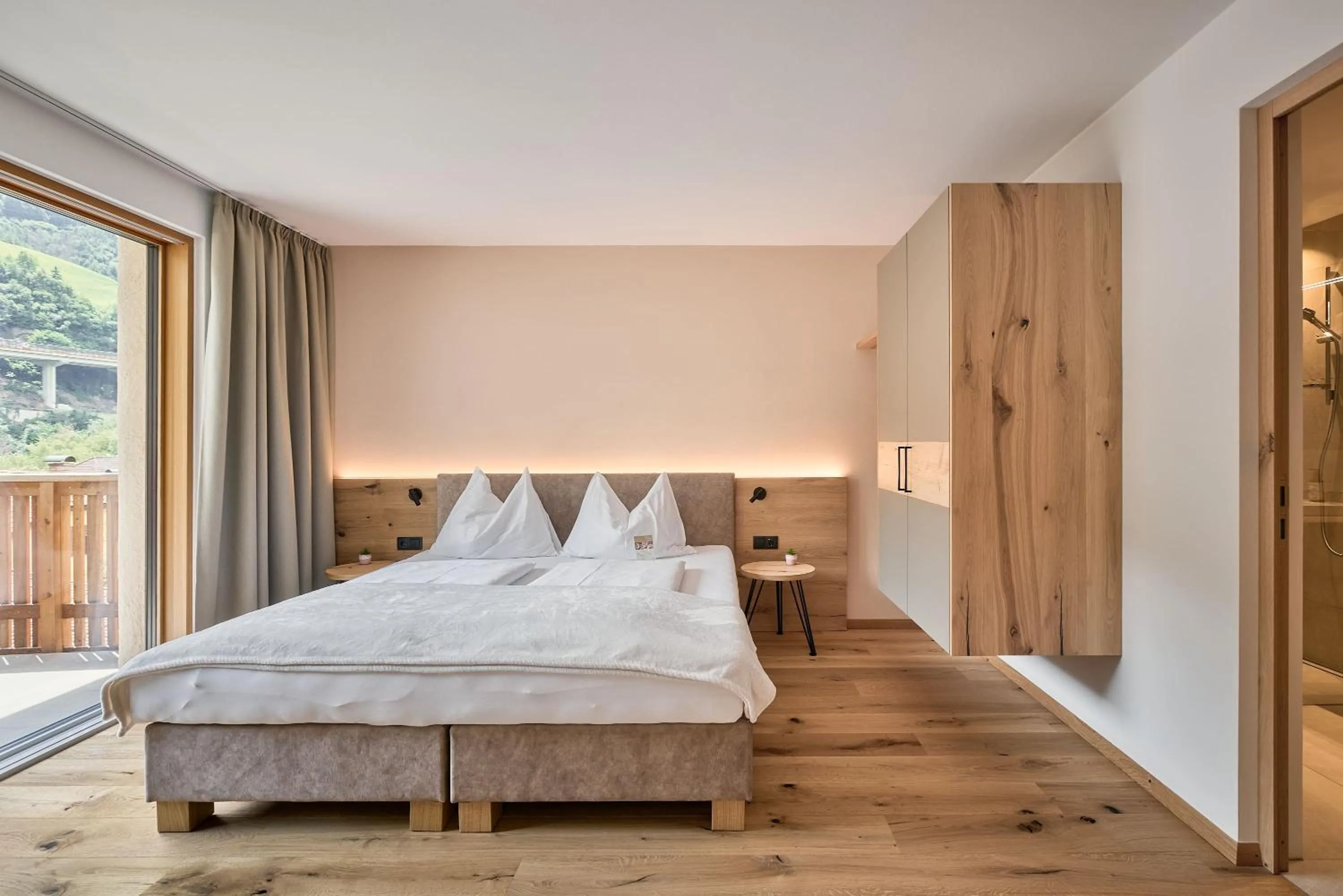 Bed in Hotel Schmuckhof