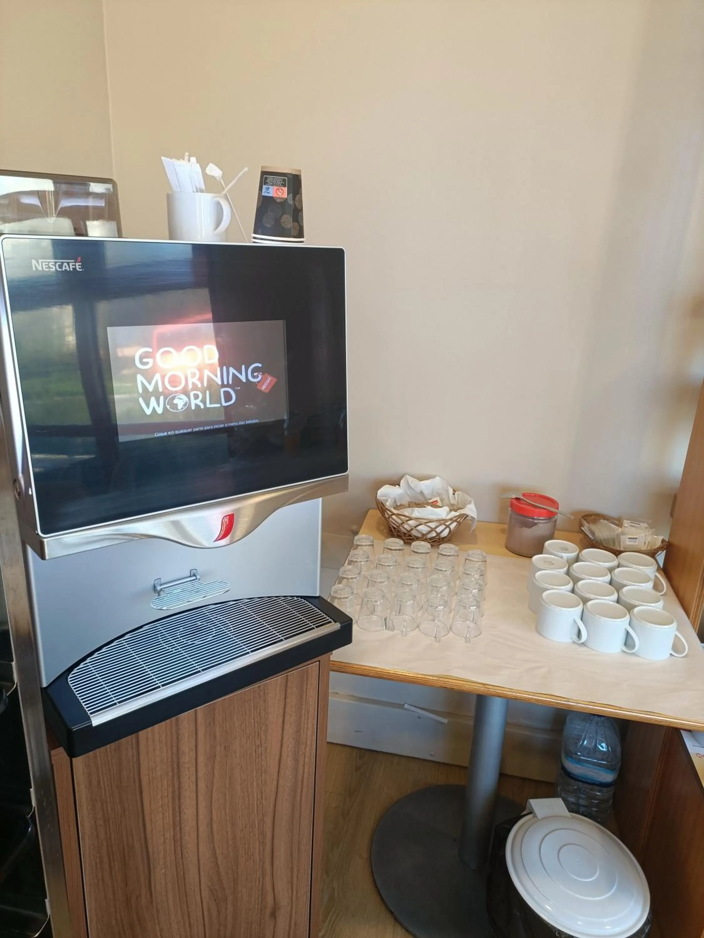 Buffet breakfast in Flag Hotel Porto Maia