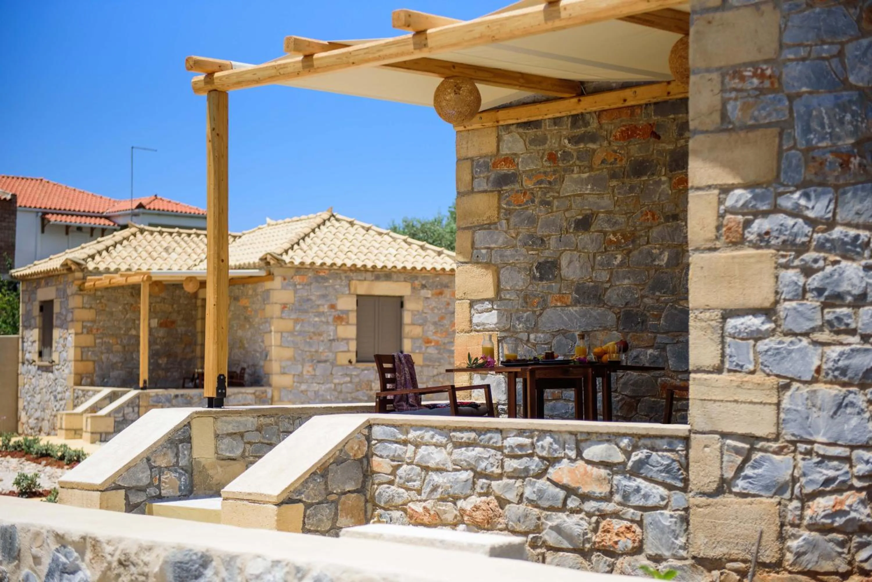 Property building in Calme Suites Mani