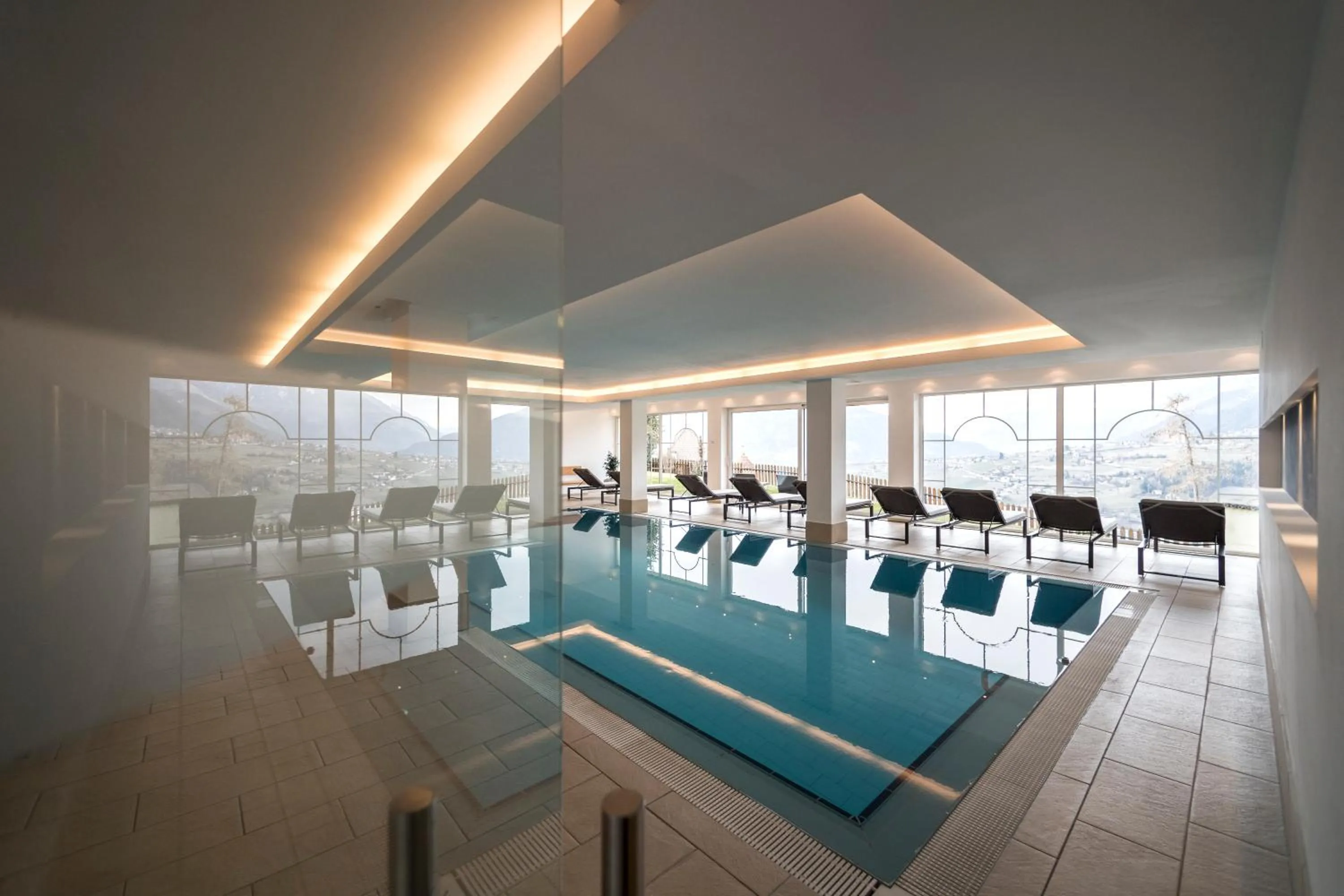 Swimming pool in Hotel Erzherzog Johann