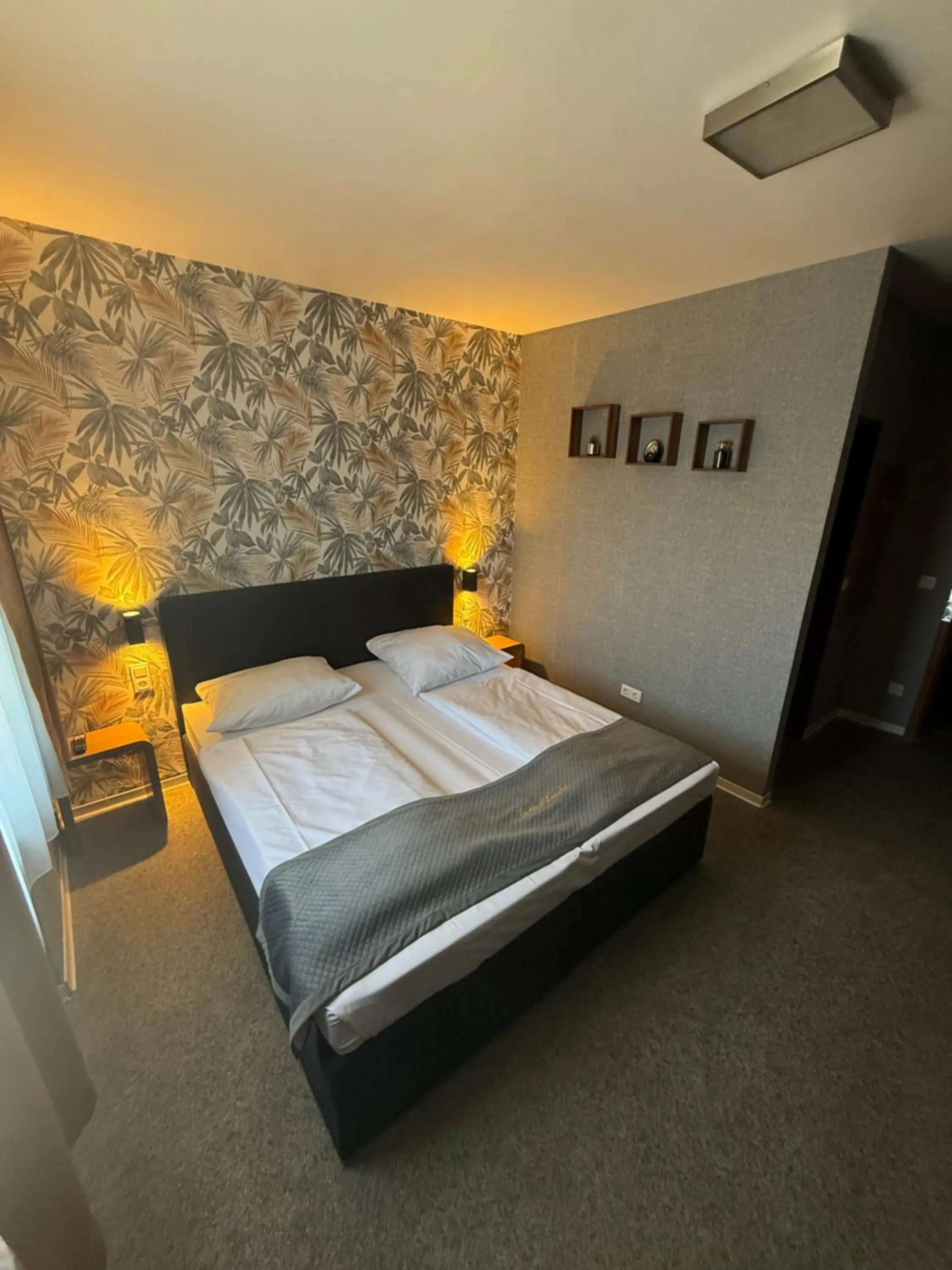 Bed in Parkhotel Lindenhof - KOSTENLOSE PARKPLÄTZE