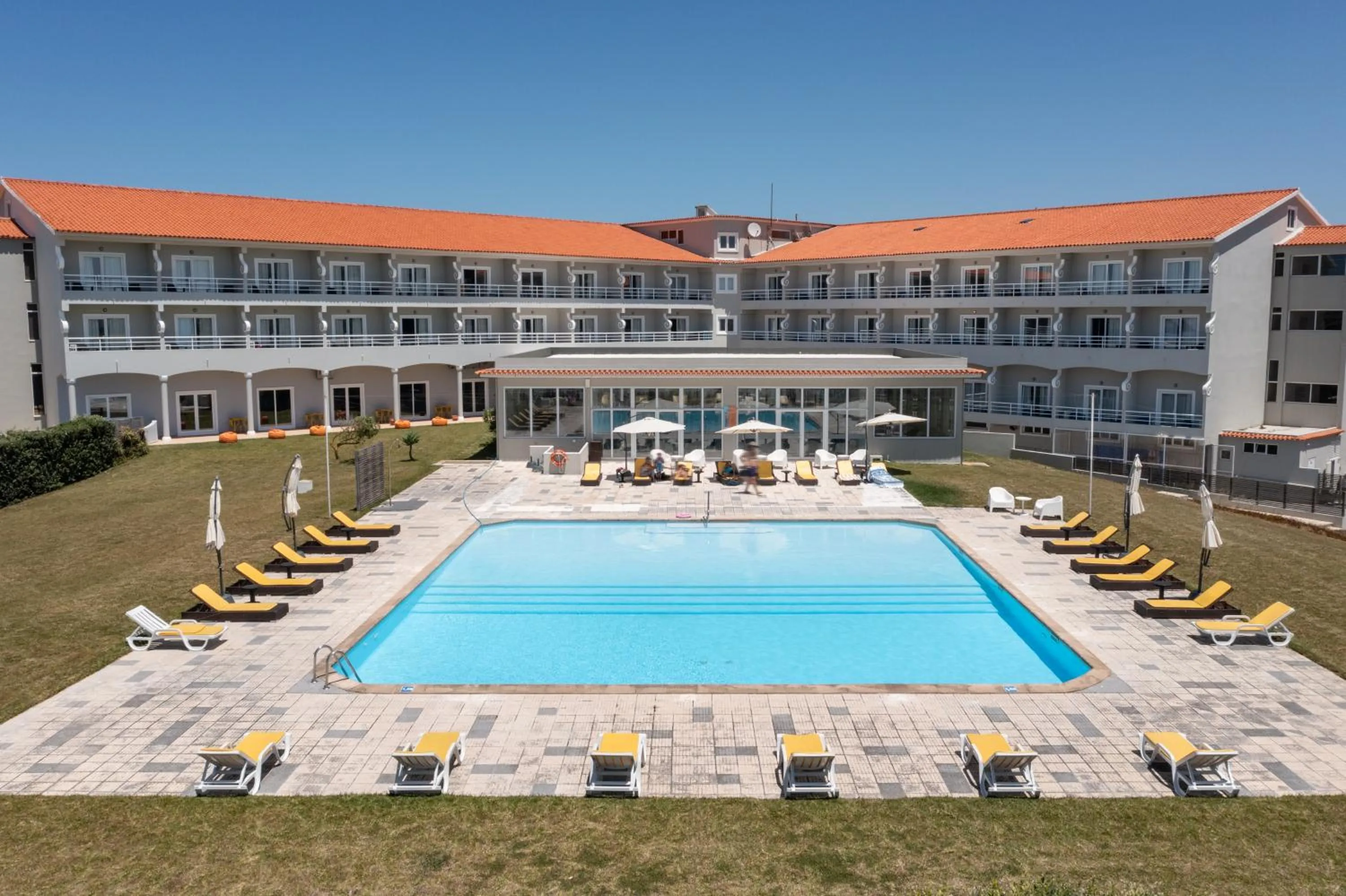 Swimming pool in Star inn Peniche
