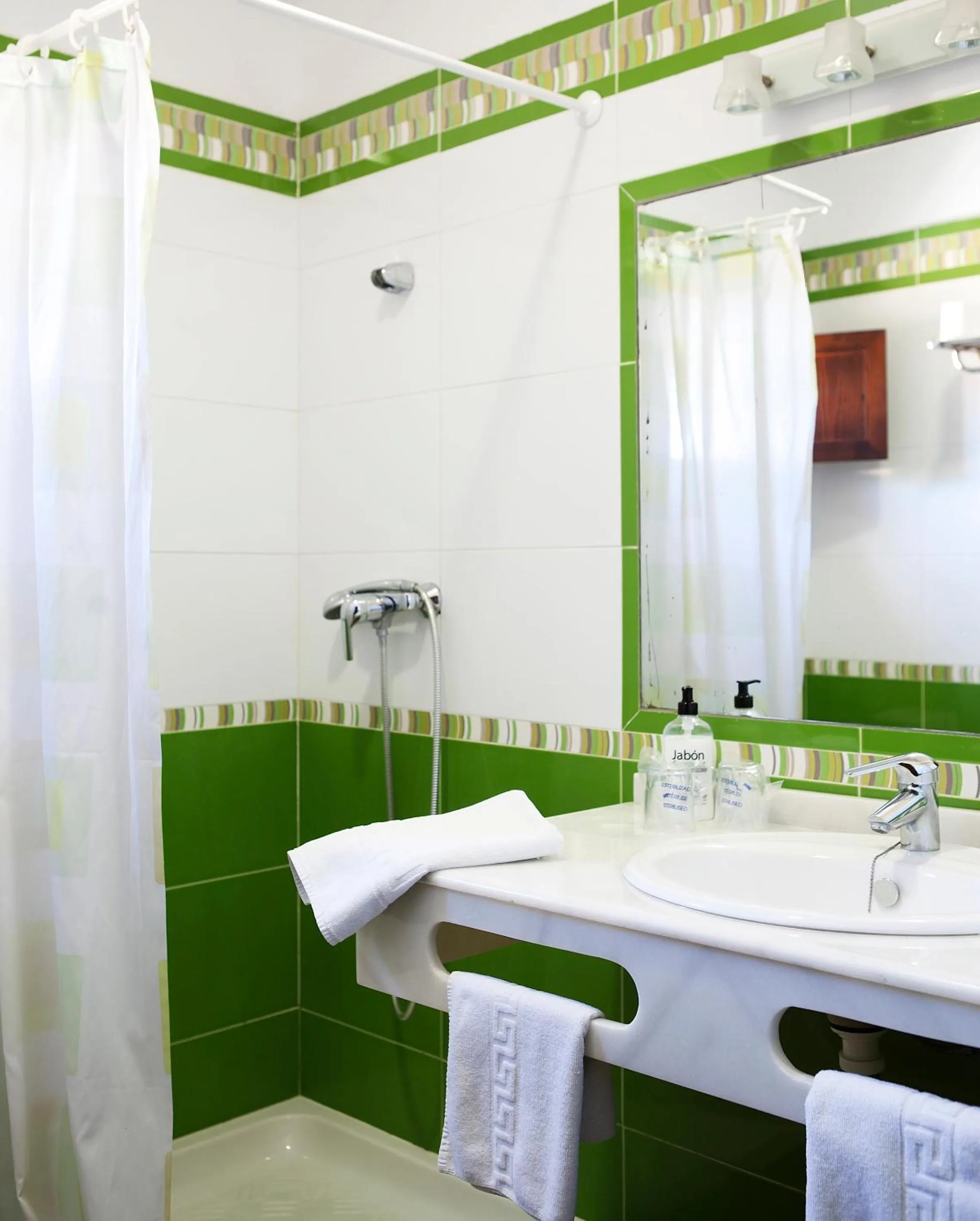 Bathroom in Hospedería Santiago