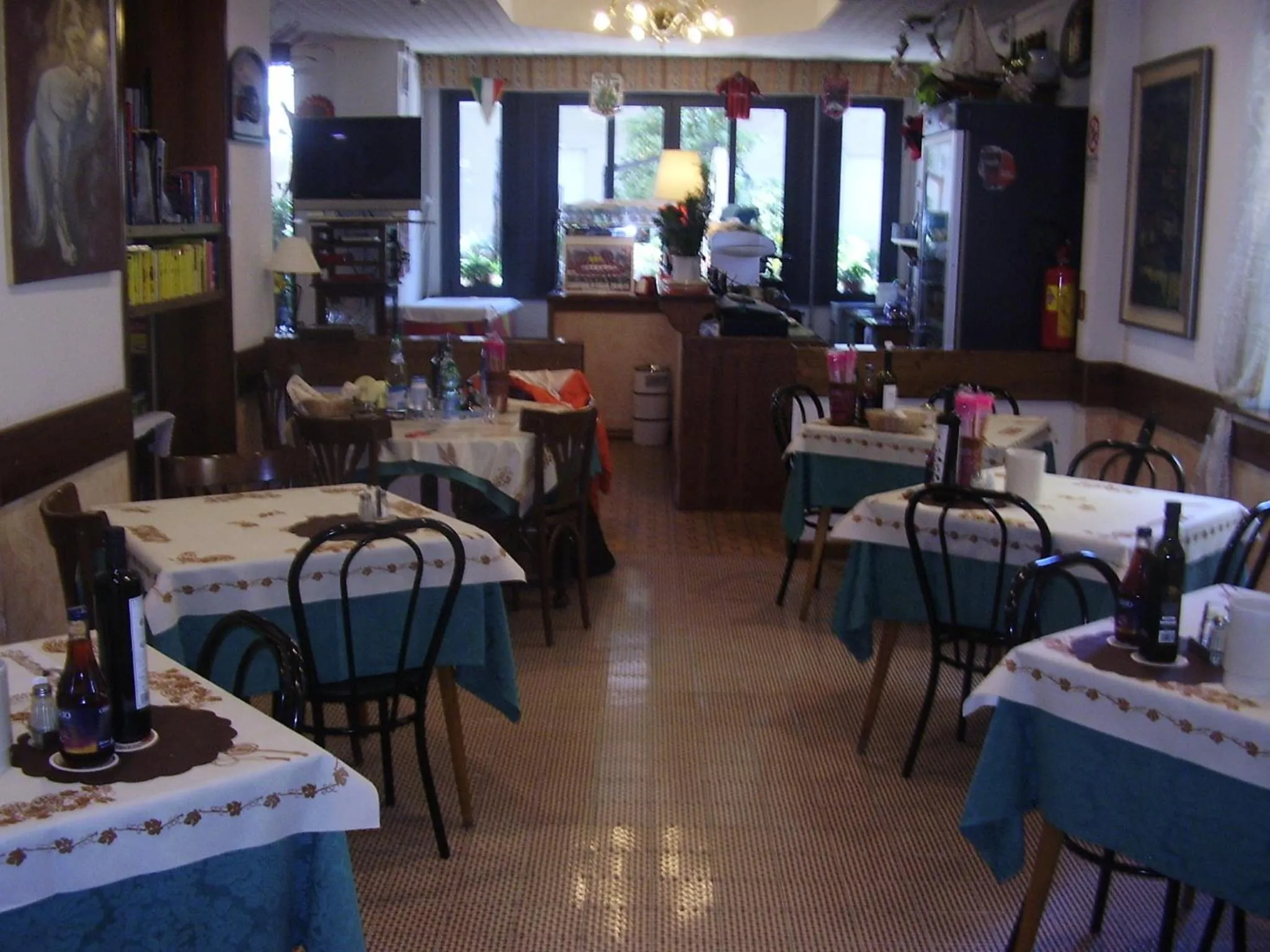 Restaurant/places to eat in Hotel Cortina