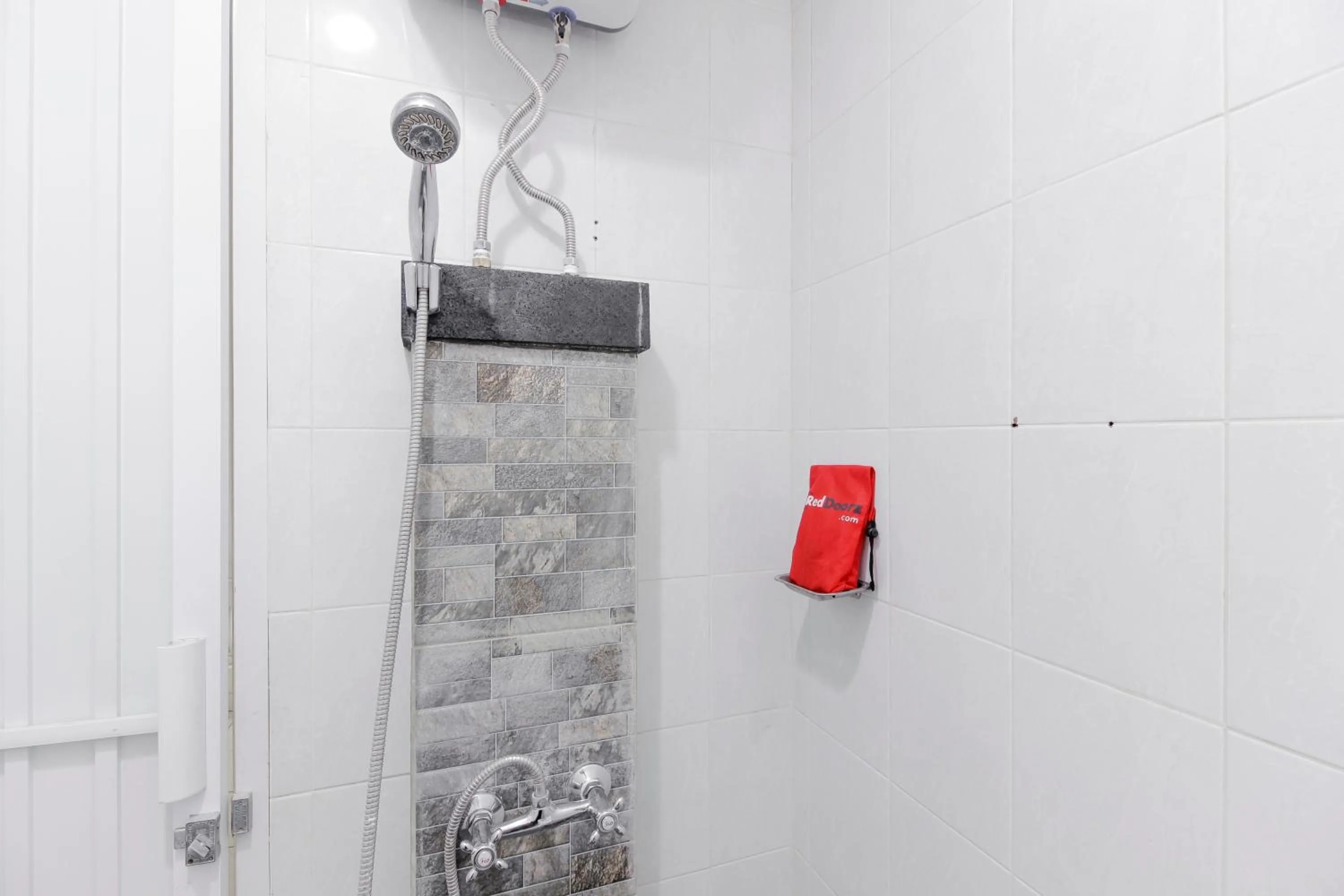 Bathroom in RedDoorz near Pancoran