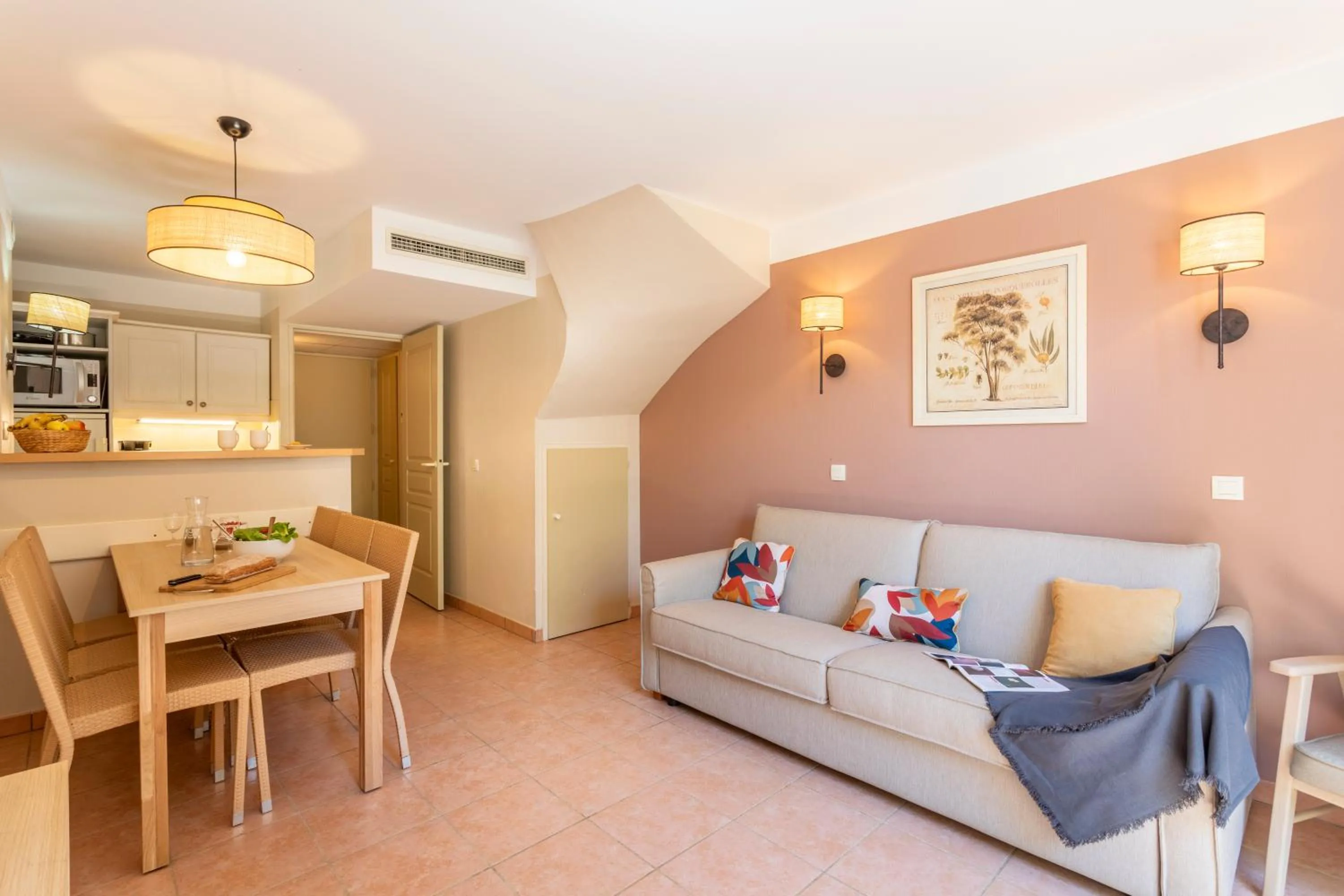 Kitchen or kitchenette in Résidence Pierre & Vacances le Hameau de la Pinède