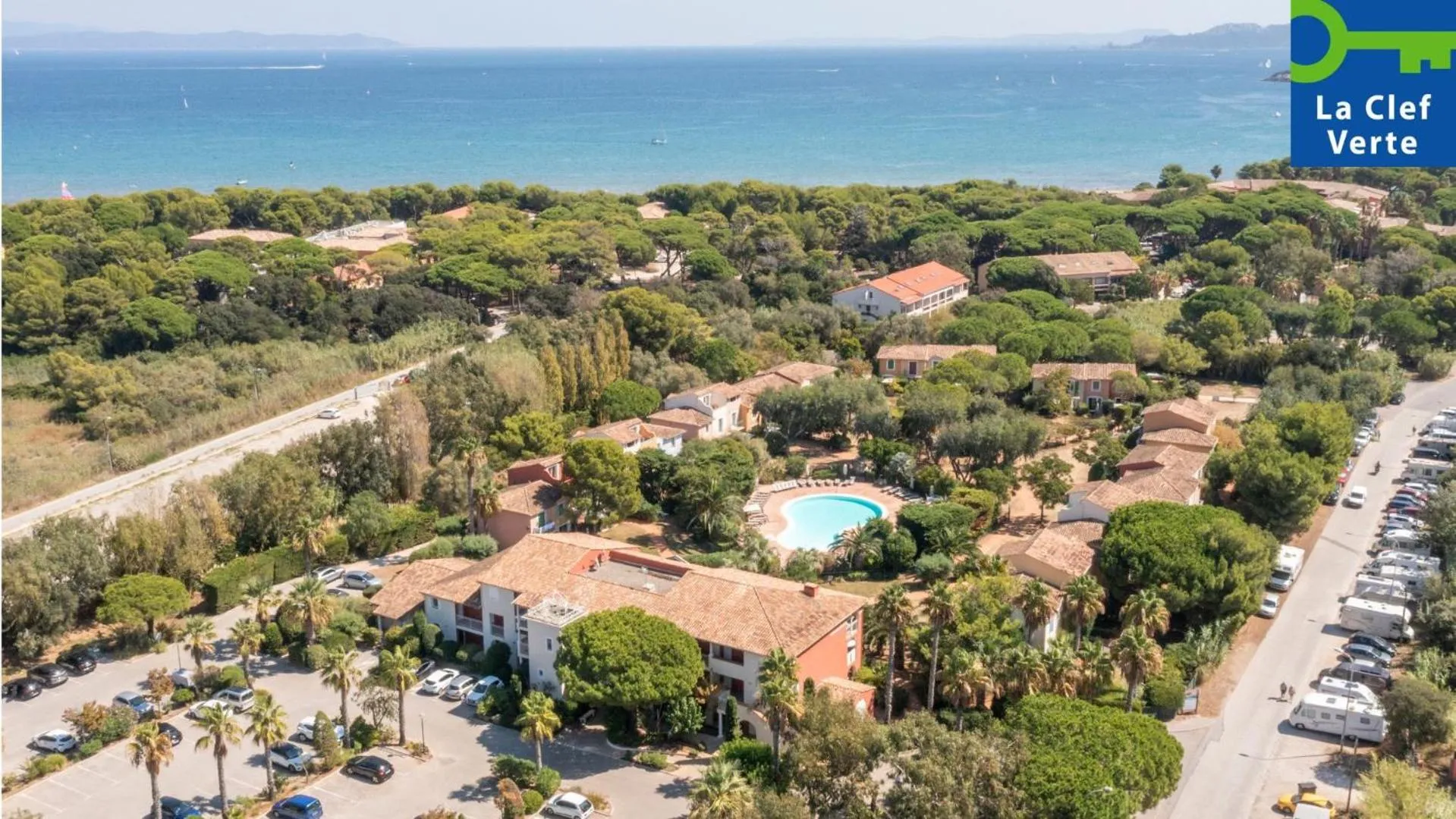 Property building in Résidence Pierre & Vacances le Hameau de la Pinède