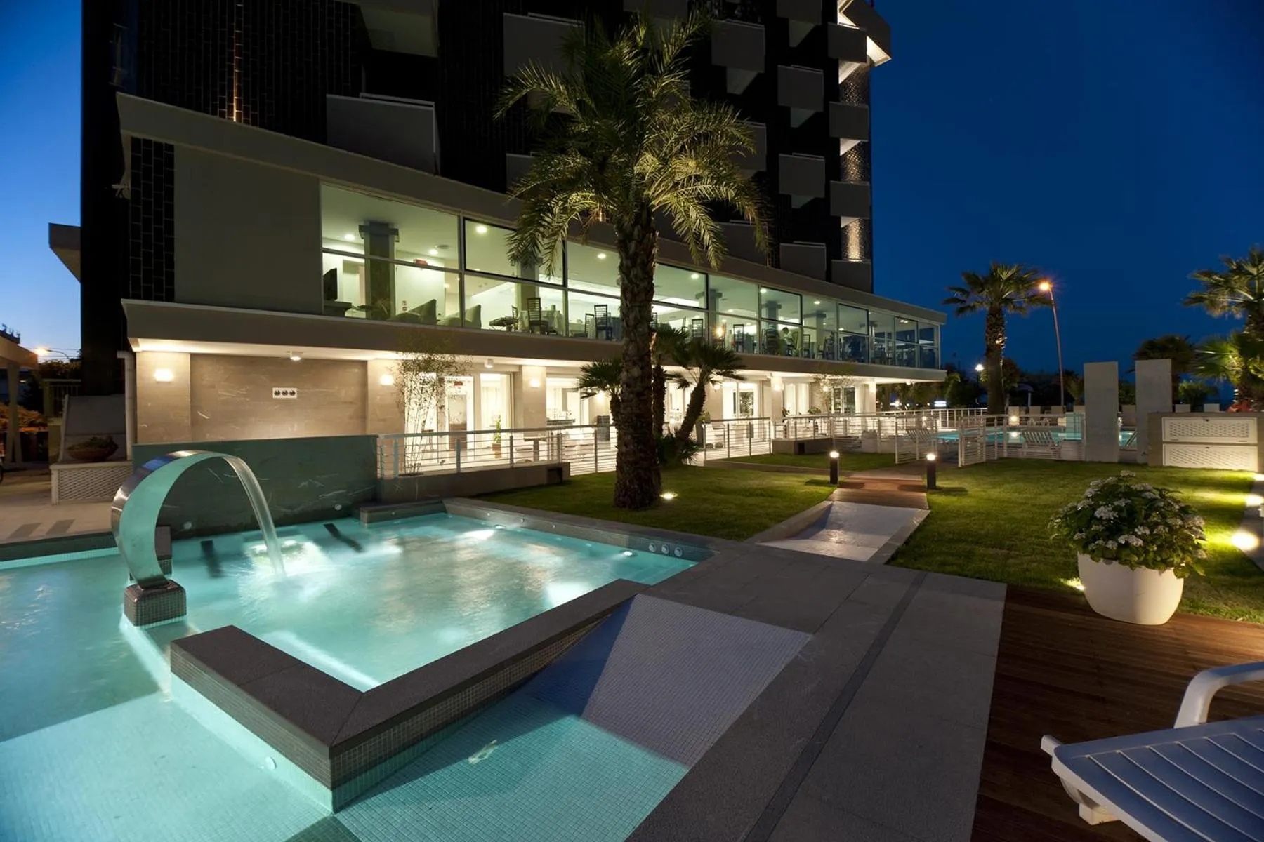 Swimming pool in Hotel Eden