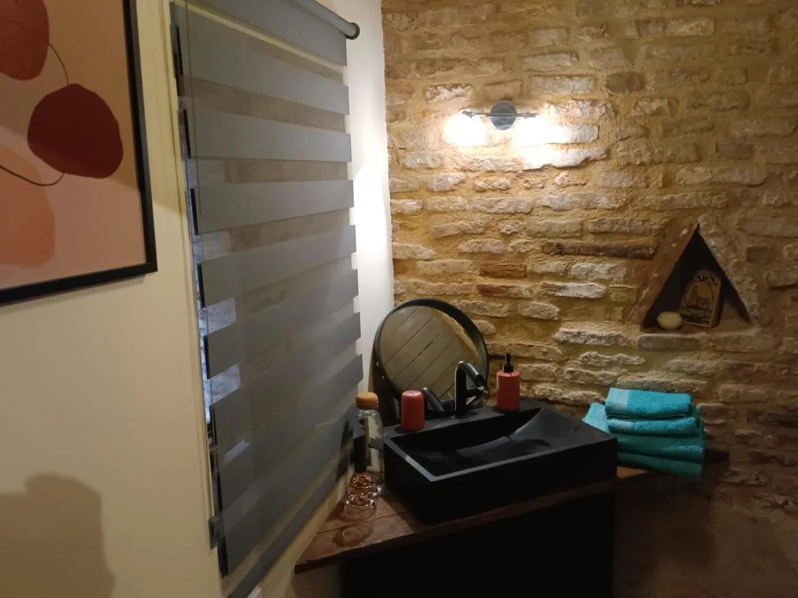 Bathroom in La lauze et l'anguille