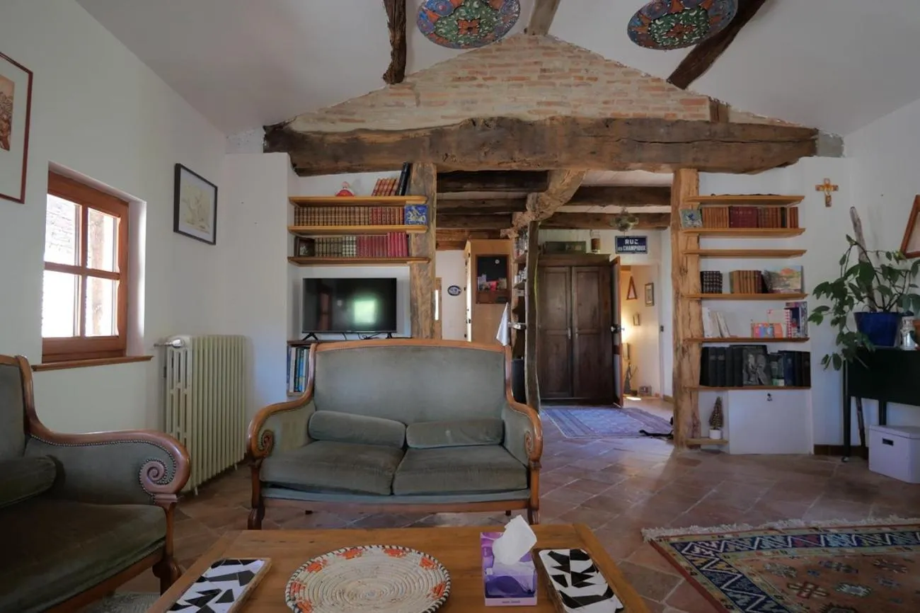 Living room in La lauze et l'anguille
