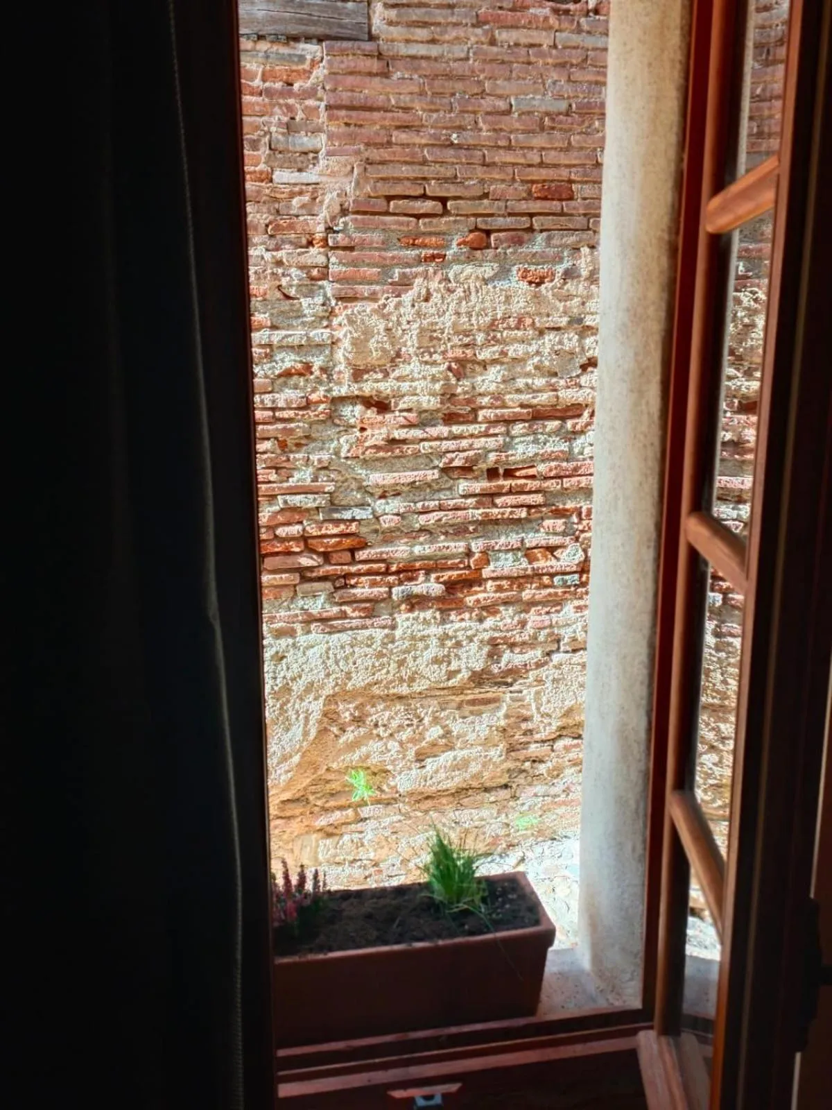 City view in La lauze et l'anguille