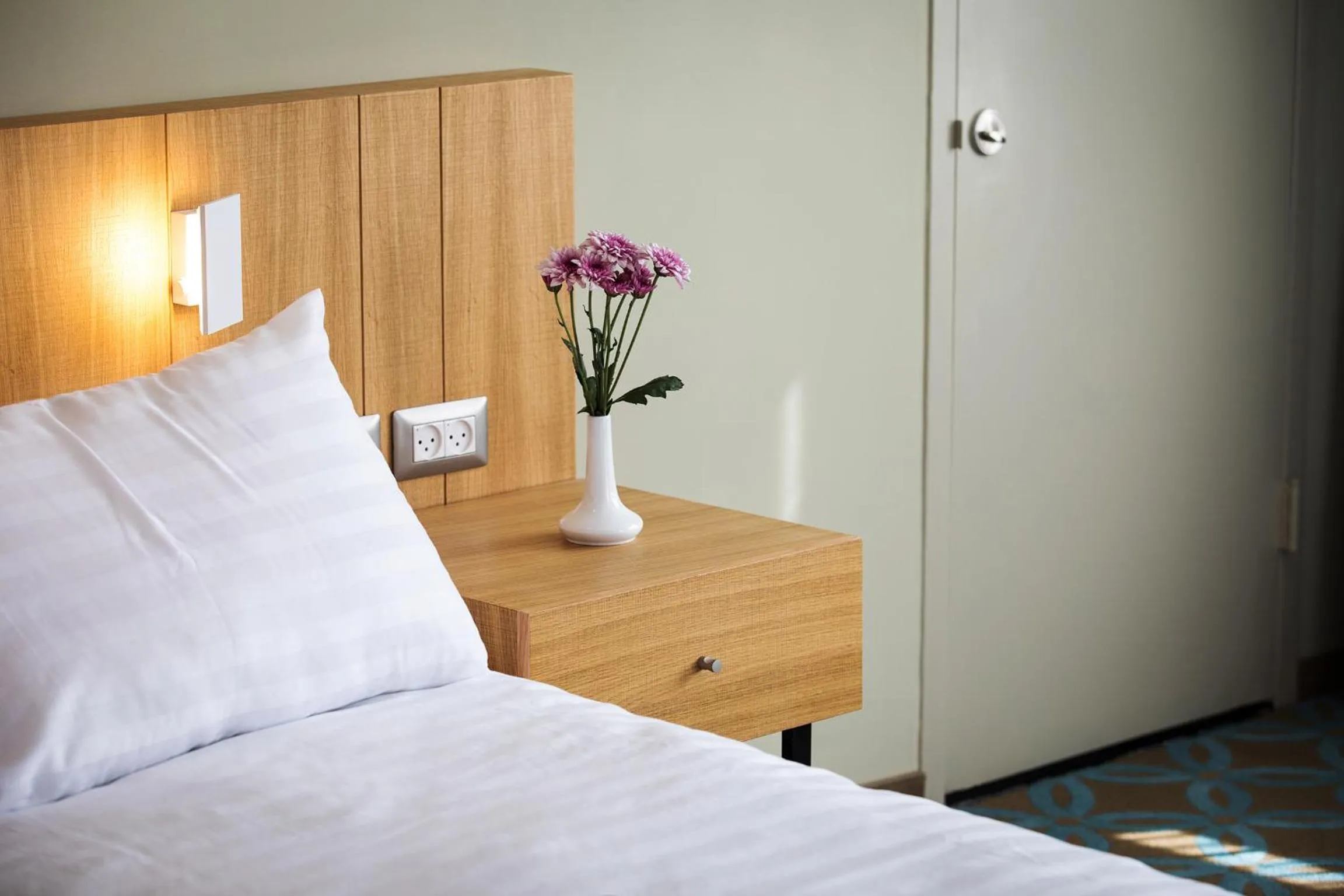 Bed in Seven Arches Hotel