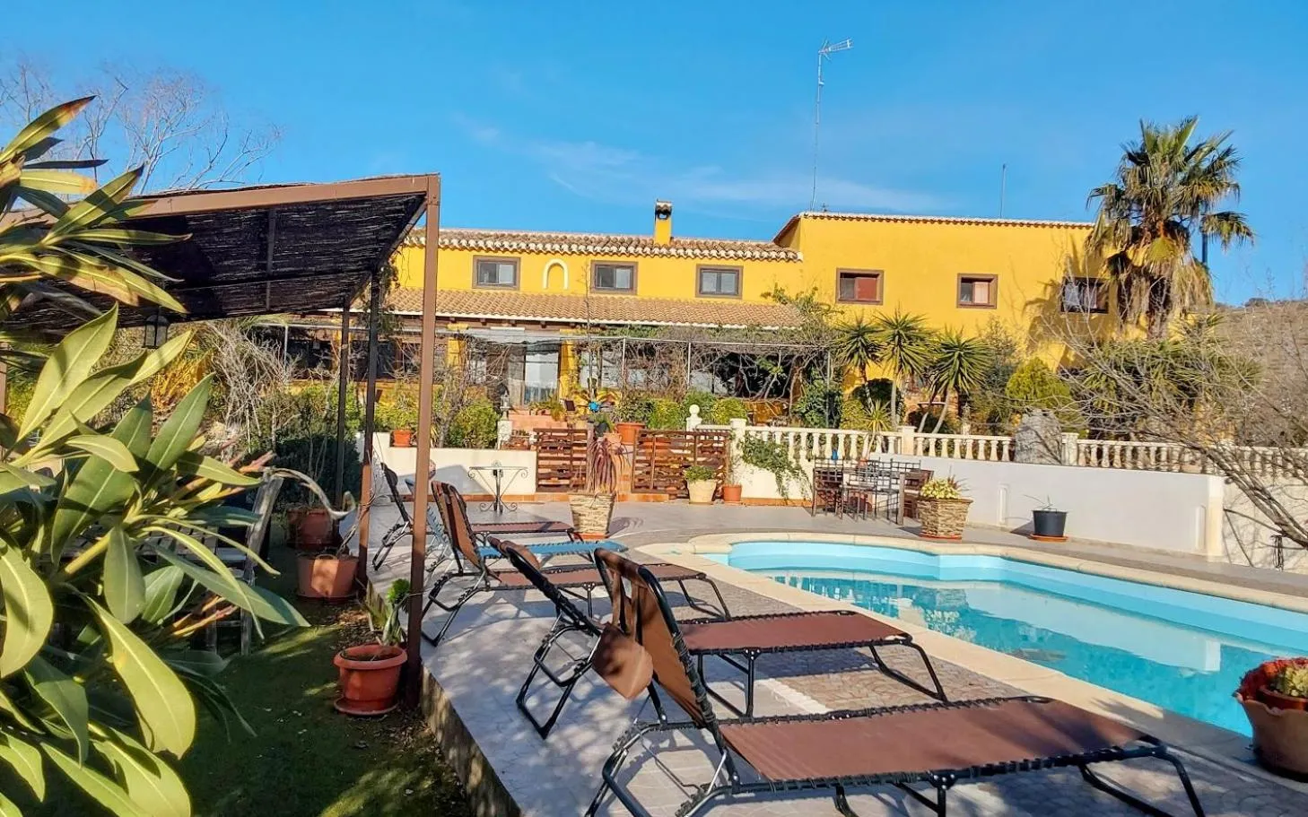 Swimming pool in Casa Joya