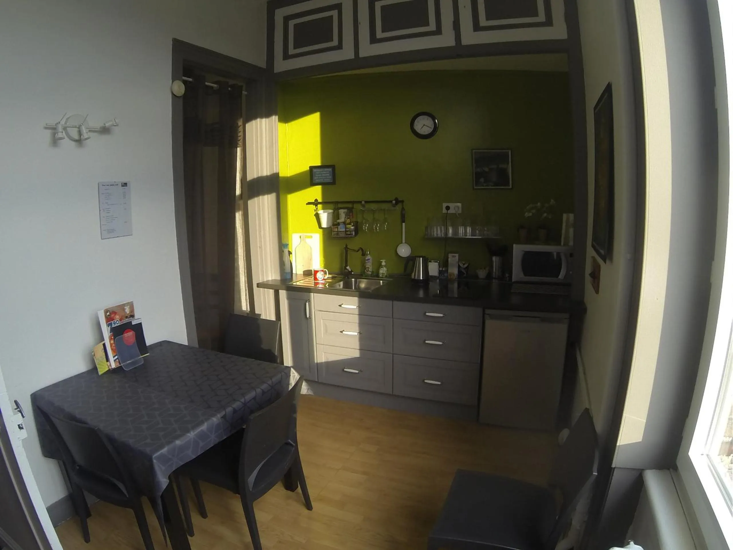 Kitchen or kitchenette in Abri du Passant