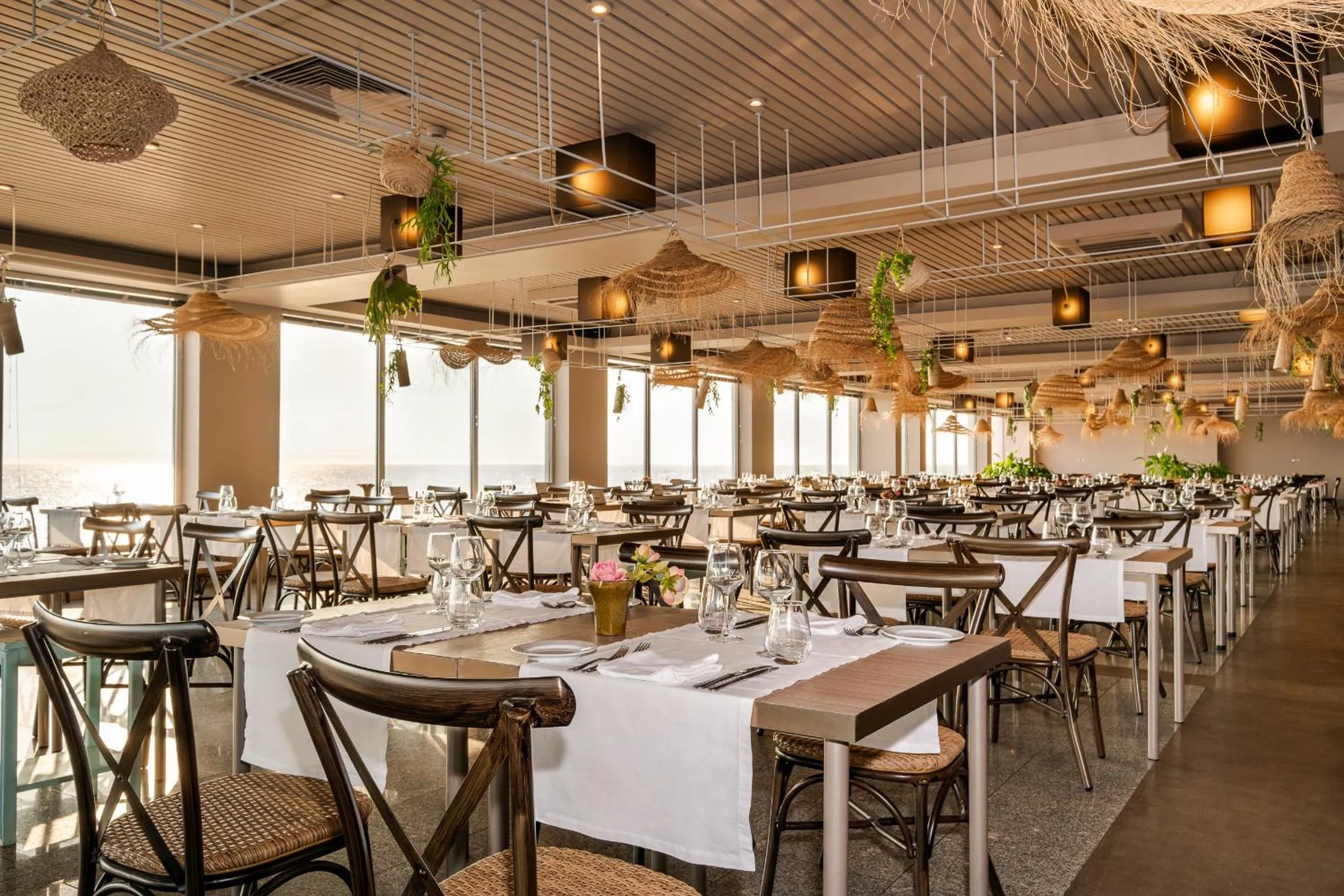 Restaurant/places to eat in Axis Ofir Beach Resort Hotel