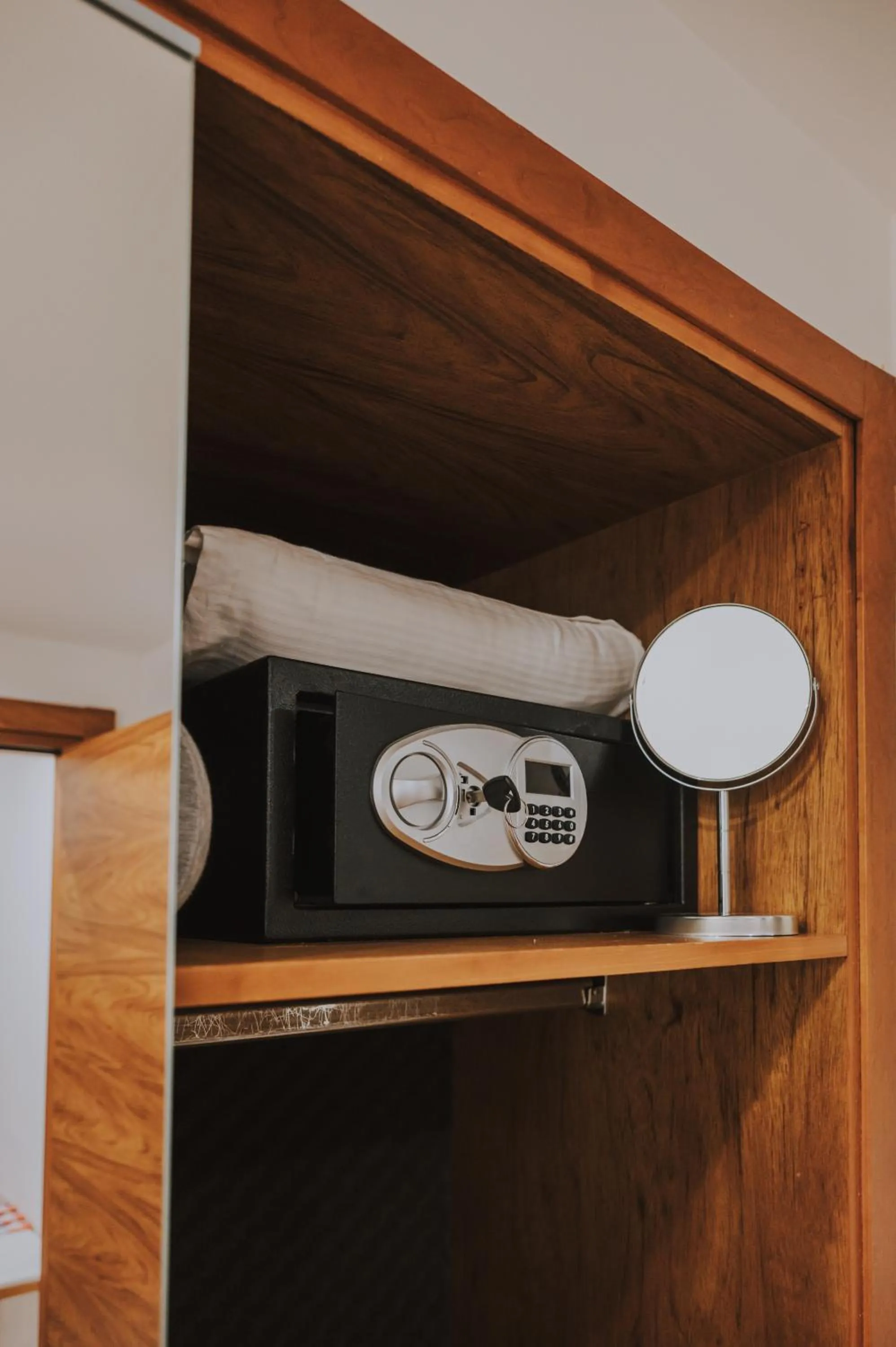 Albergo Delle Regioni, Barberini - Fontana di Trevi