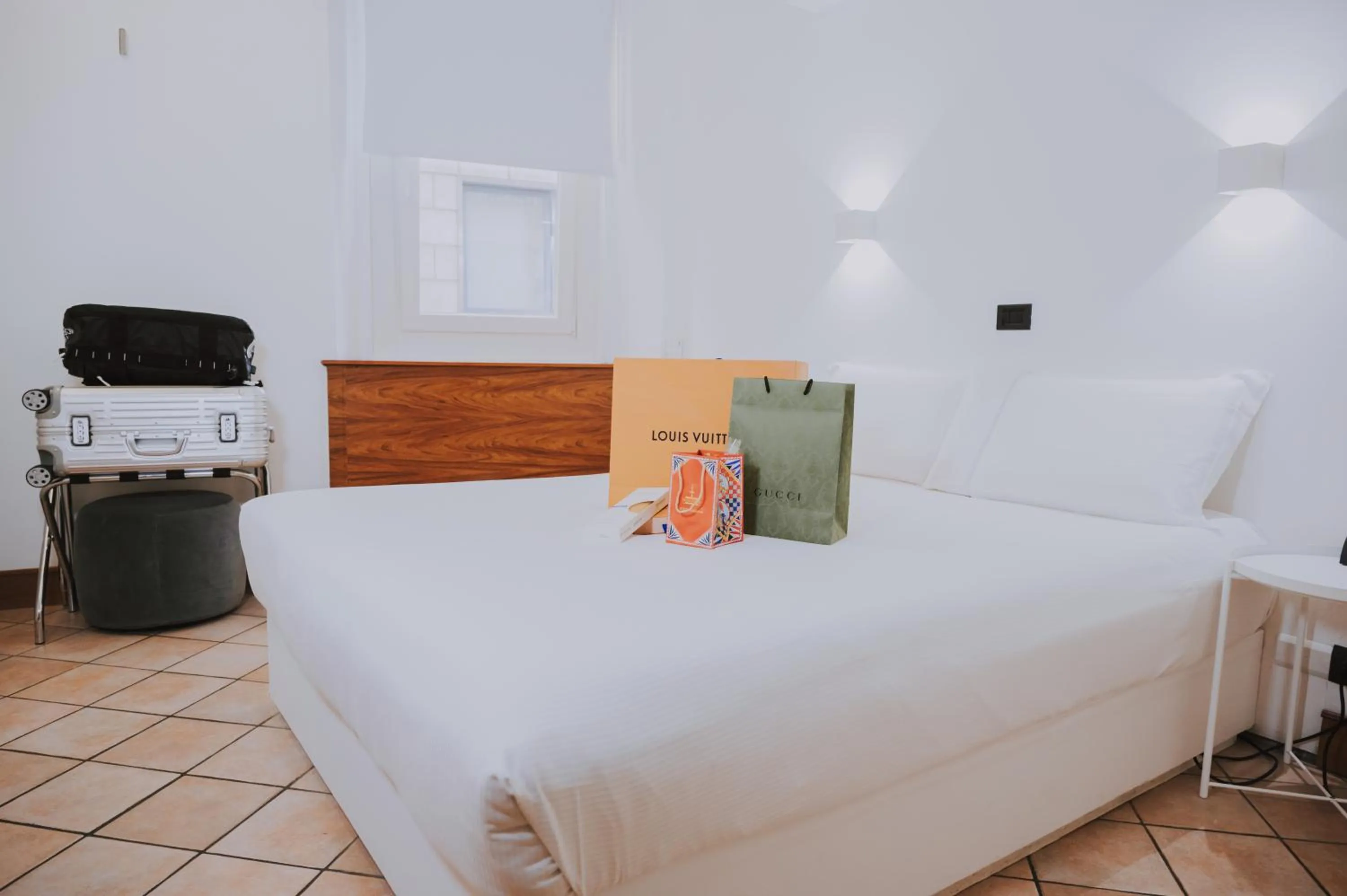 Bed in Albergo Delle Regioni, Barberini - Fontana di Trevi