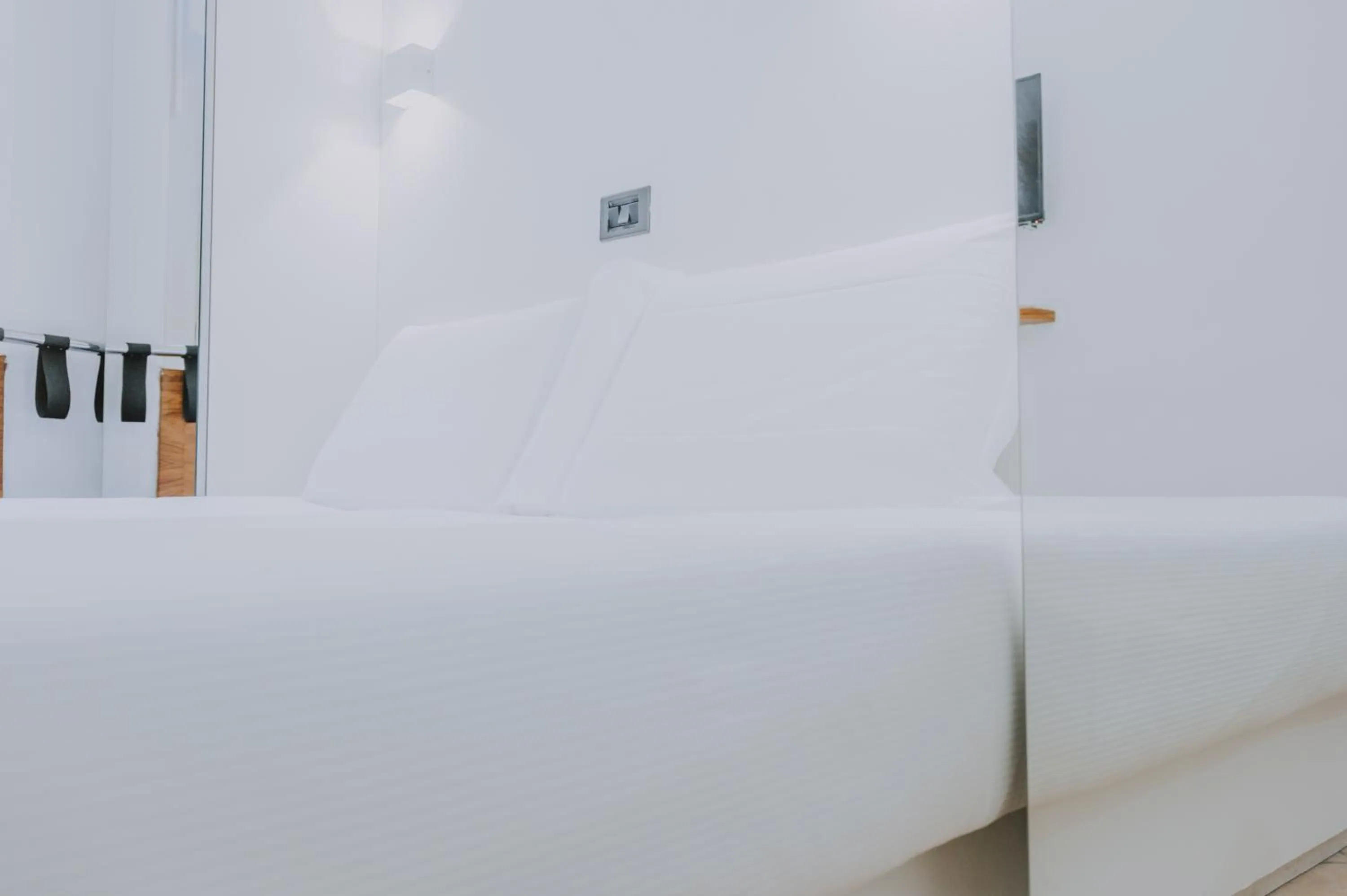 Bed in Albergo Delle Regioni, Barberini - Fontana di Trevi