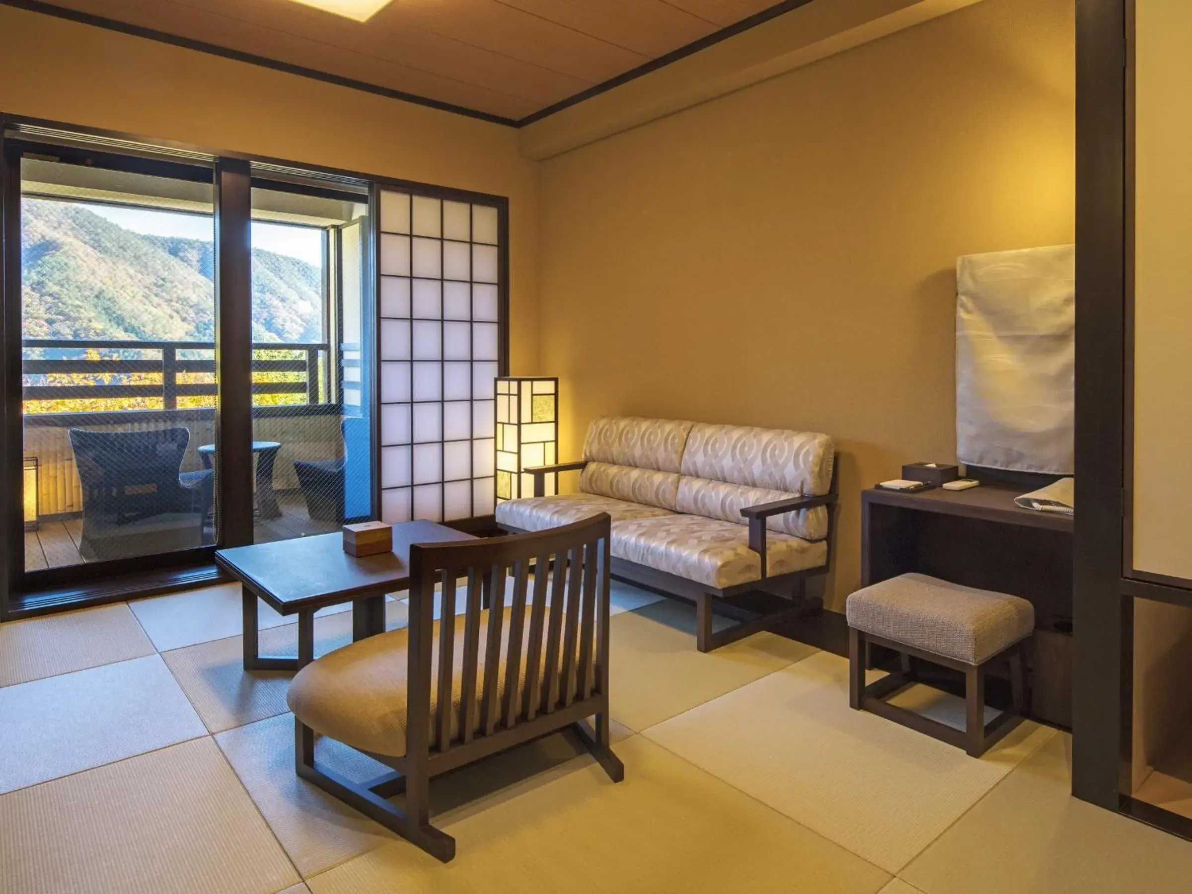 Standard Twin Room with Tatami Area with Open Air Bath and Garden View - Non-Smoking in Suiun Standard Twin Room with Tatami Area with Open Air Bath and Garden View - Non-Smoking in Suiun