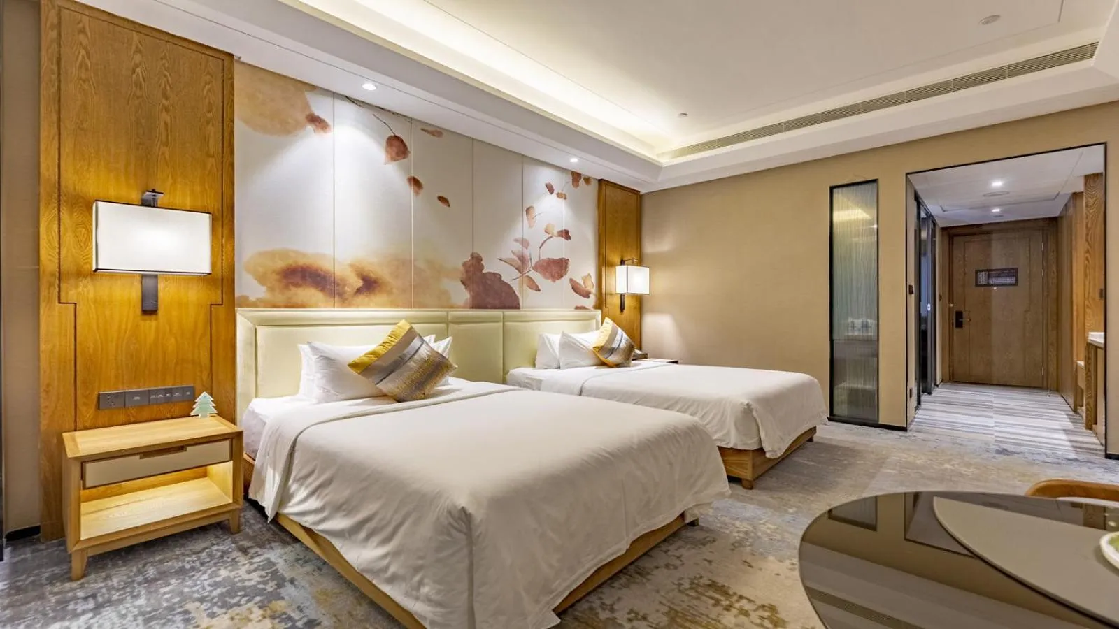 Bed in Jinling Grand Hotel Nanchang