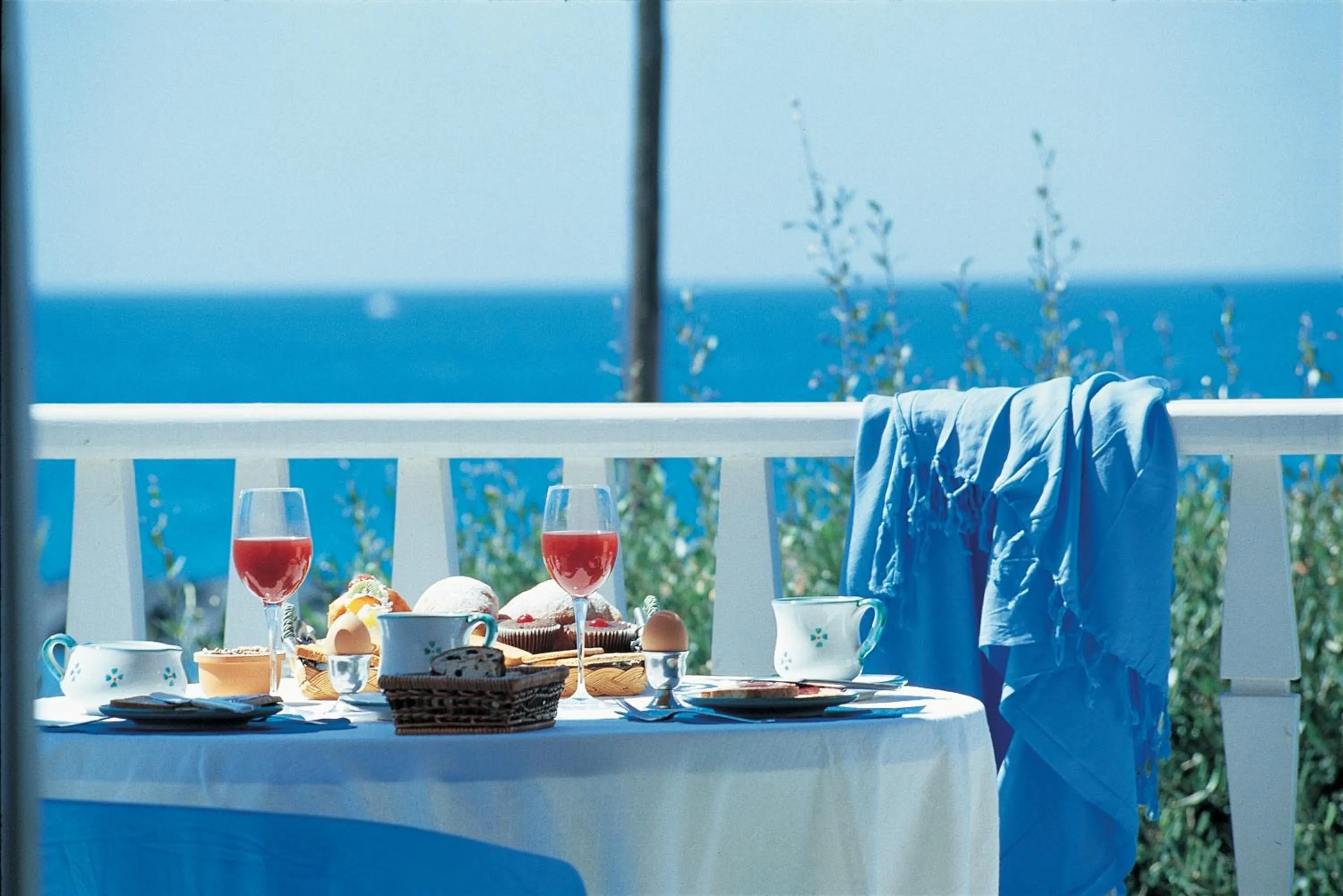 Breakfast in Hotel La Scogliera