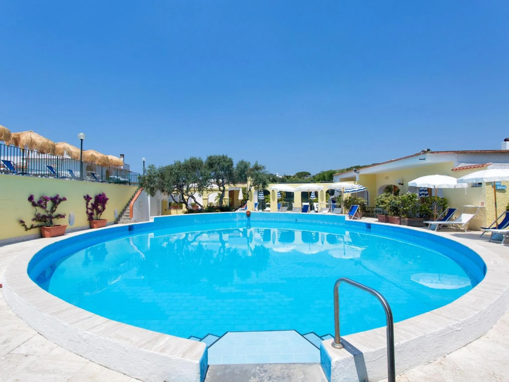 Day in Hotel La Scogliera