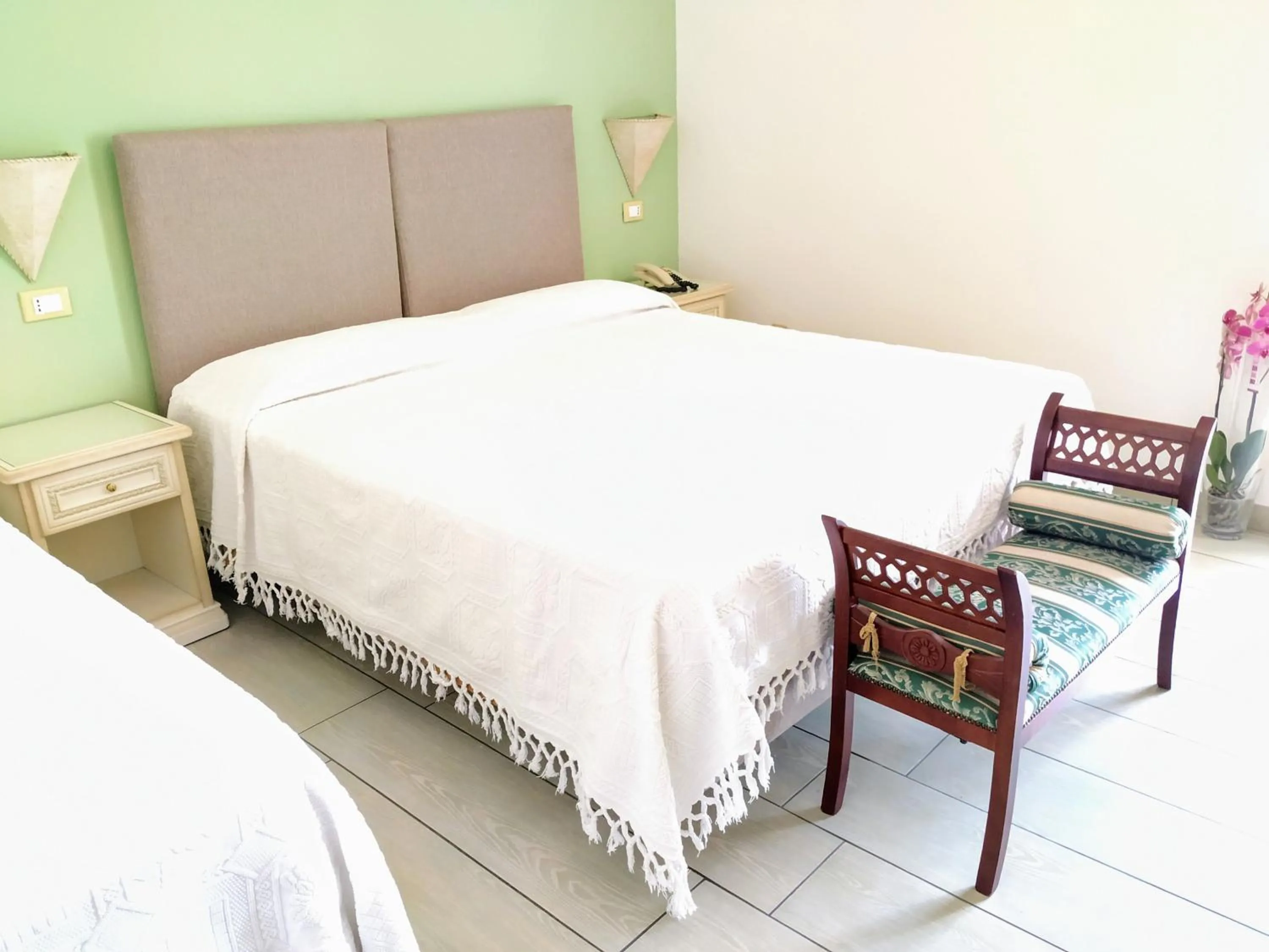 Photo of the whole room, Bed in Hotel La Scogliera