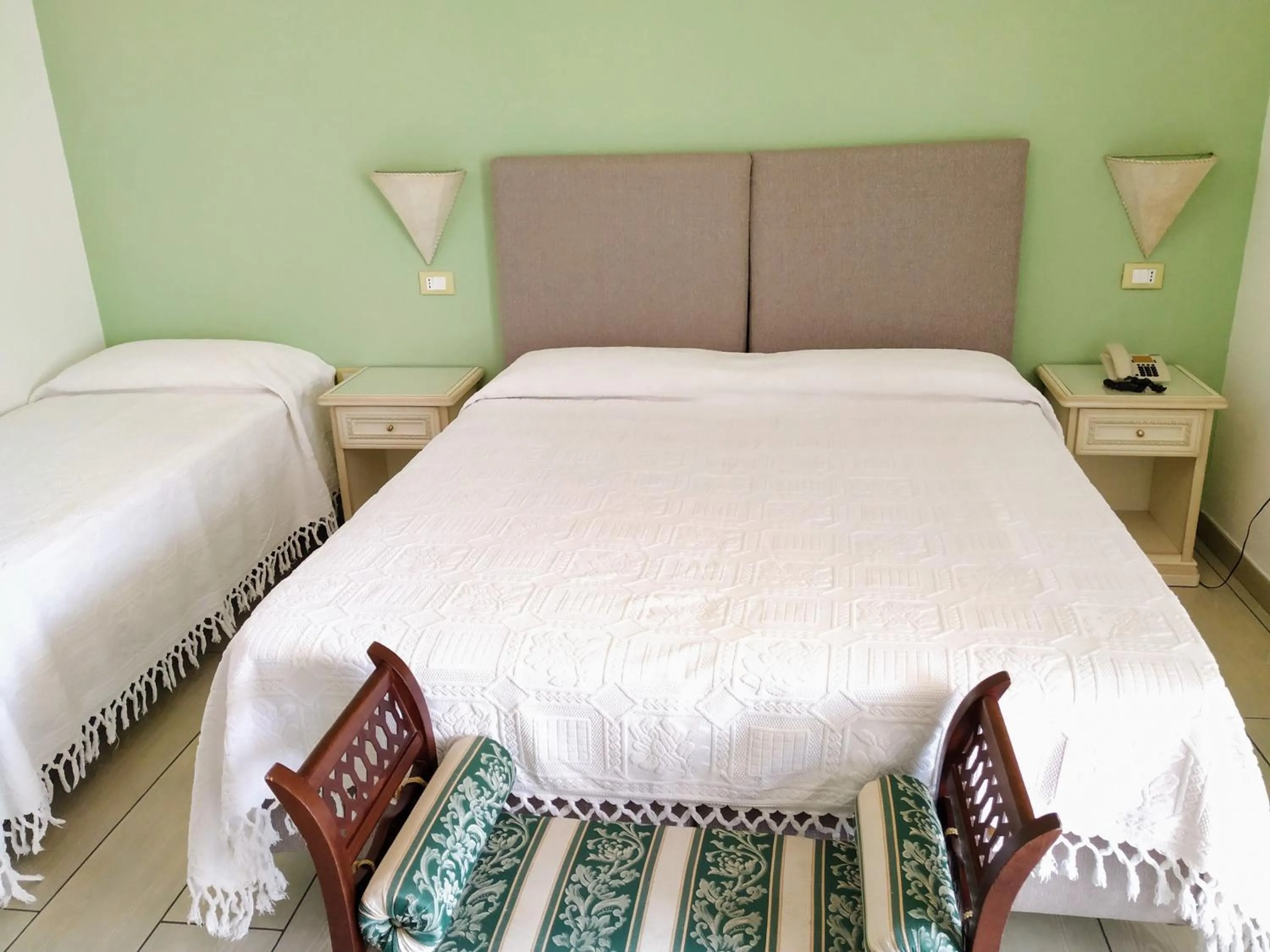 Photo of the whole room, Bed in Hotel La Scogliera