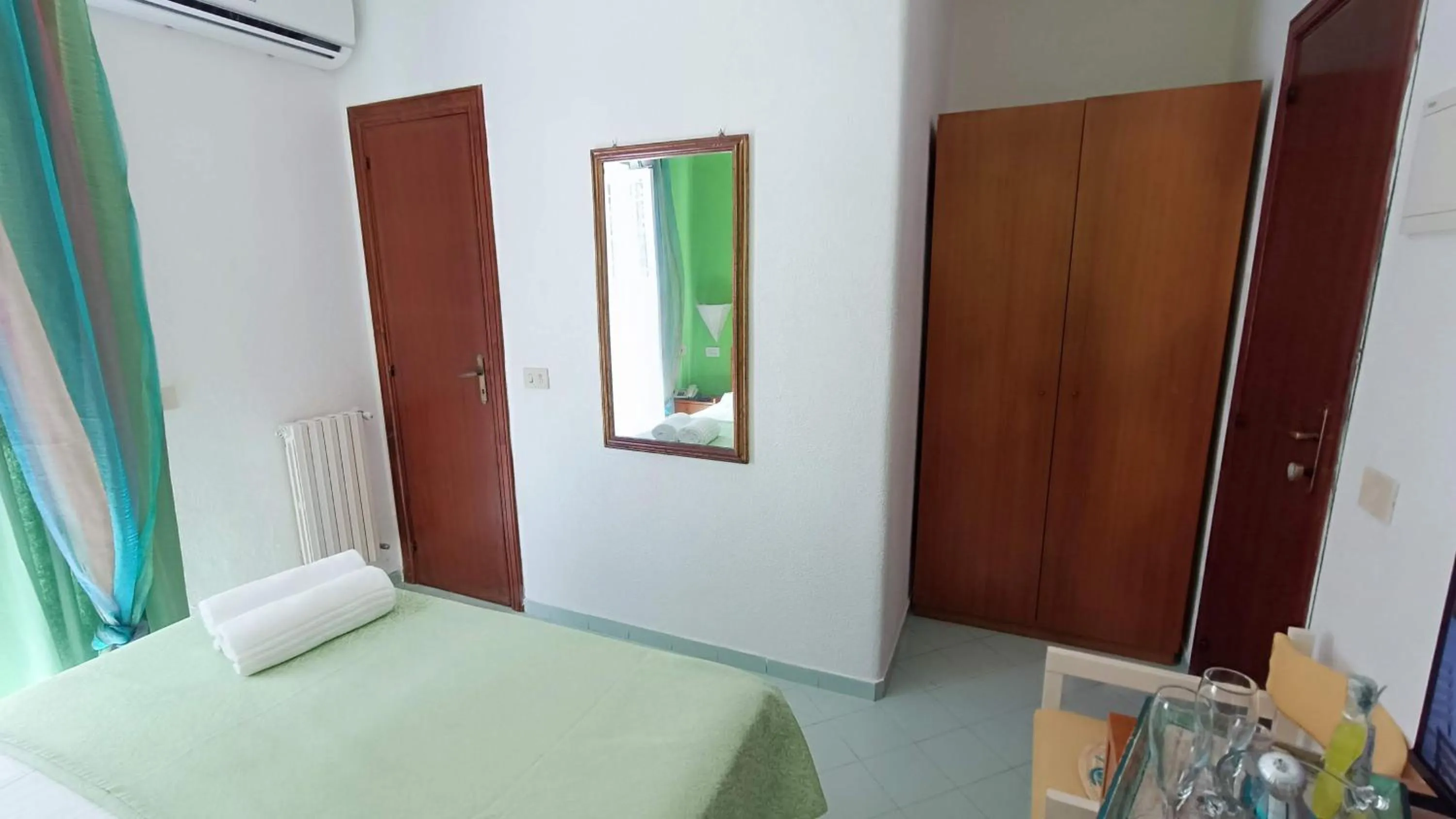 Photo of the whole room, Bed in Hotel La Scogliera