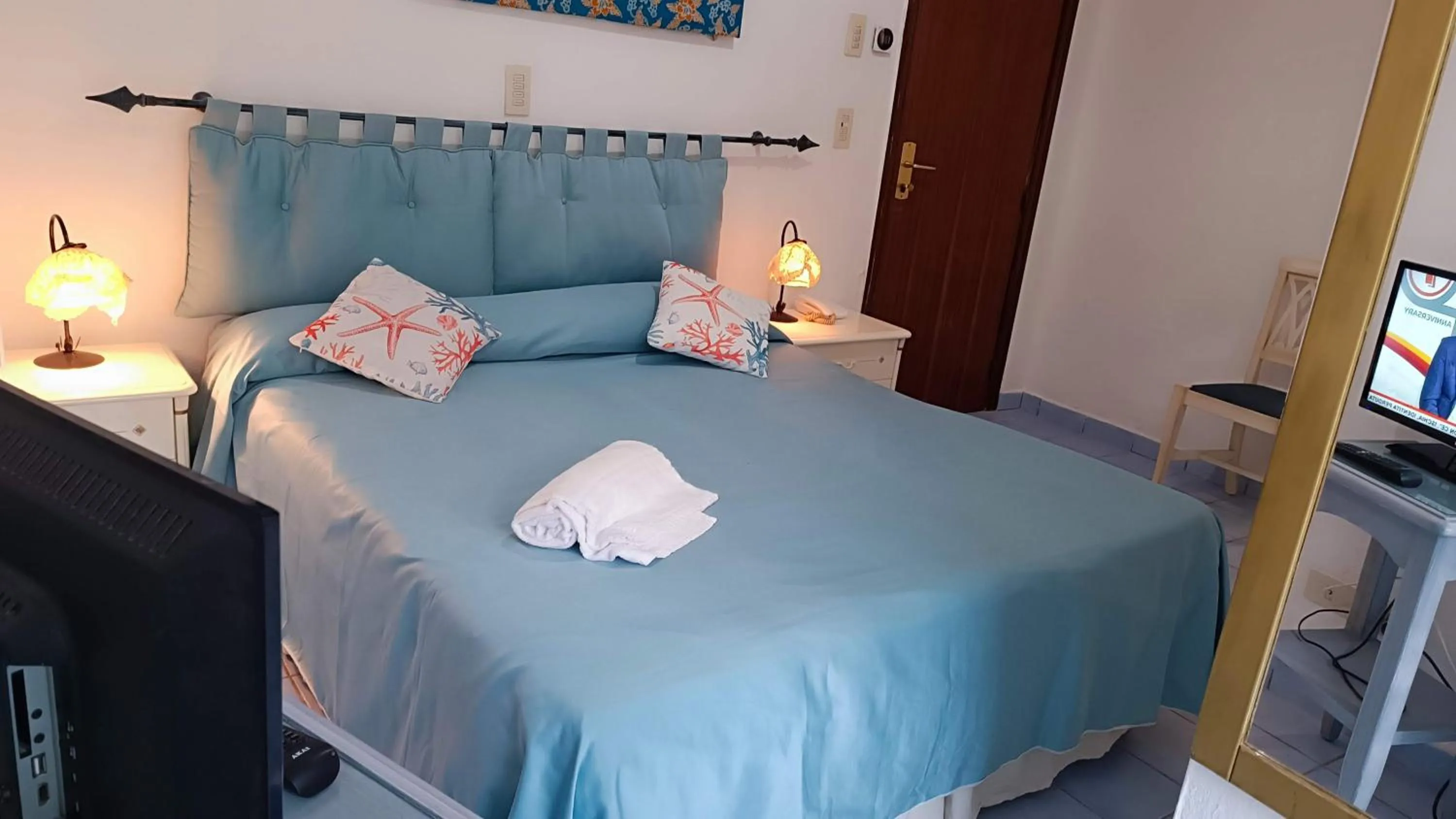 Photo of the whole room, Bed in Hotel La Scogliera