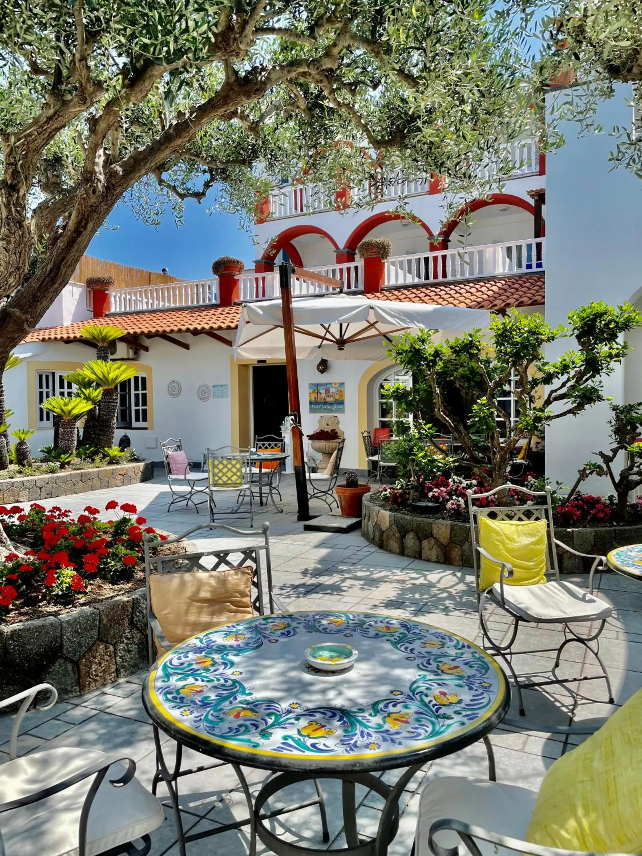 Restaurant/places to eat in Hotel La Scogliera