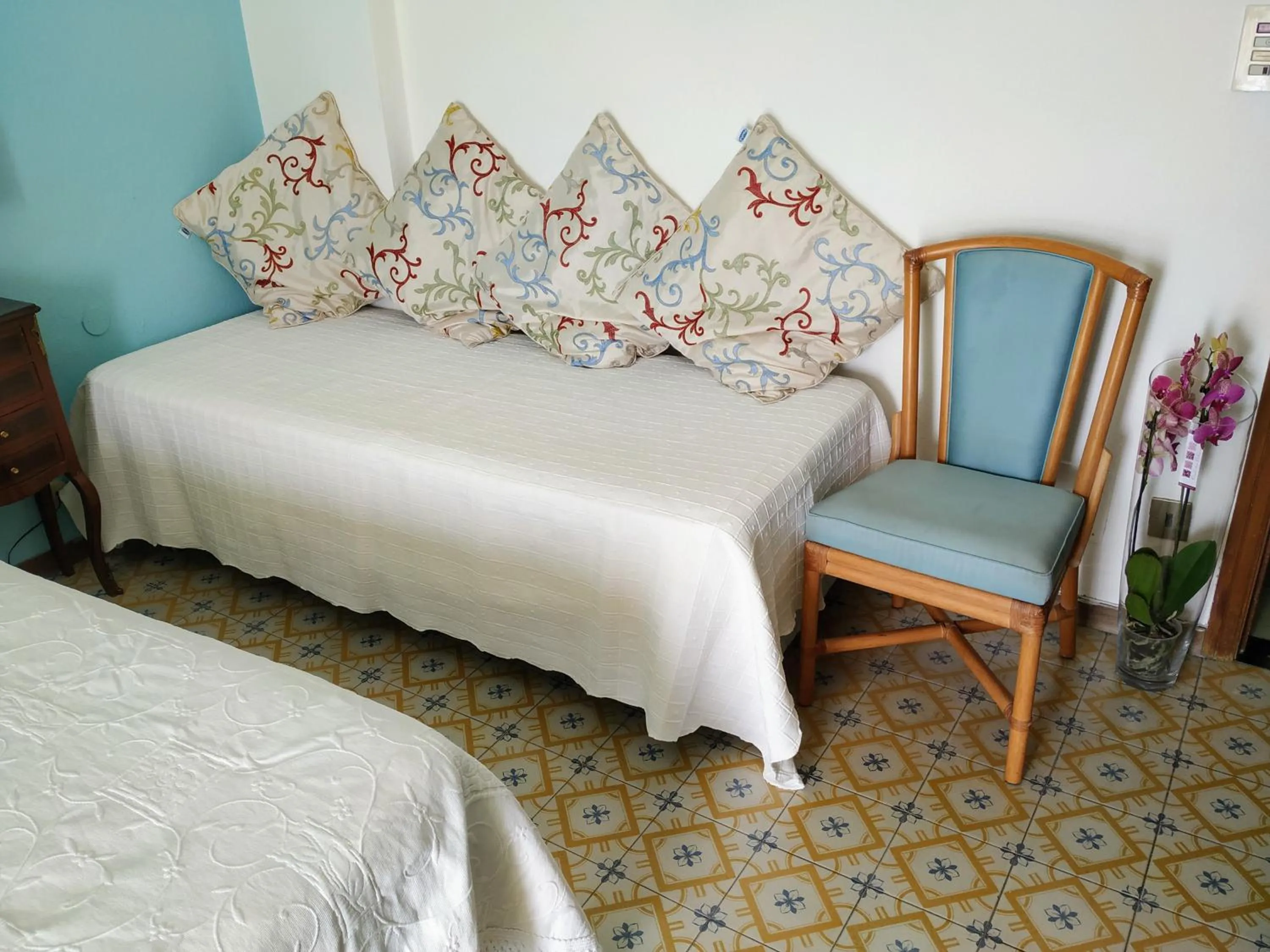 Bed in Hotel La Scogliera