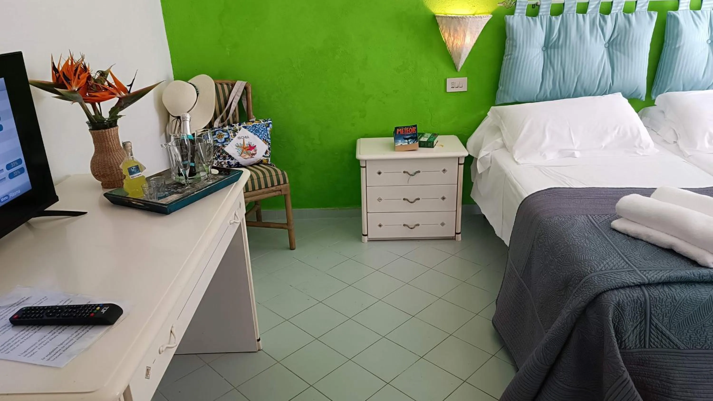 Photo of the whole room, Bed in Hotel La Scogliera