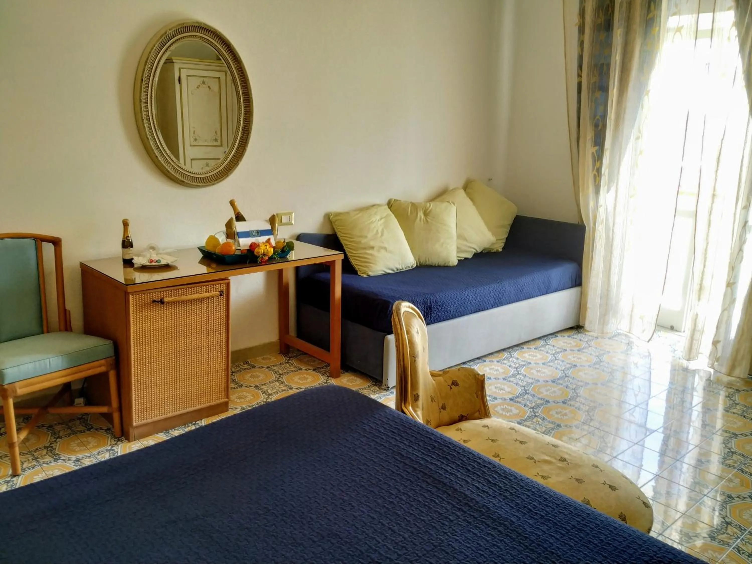 Photo of the whole room, Bed in Hotel La Scogliera