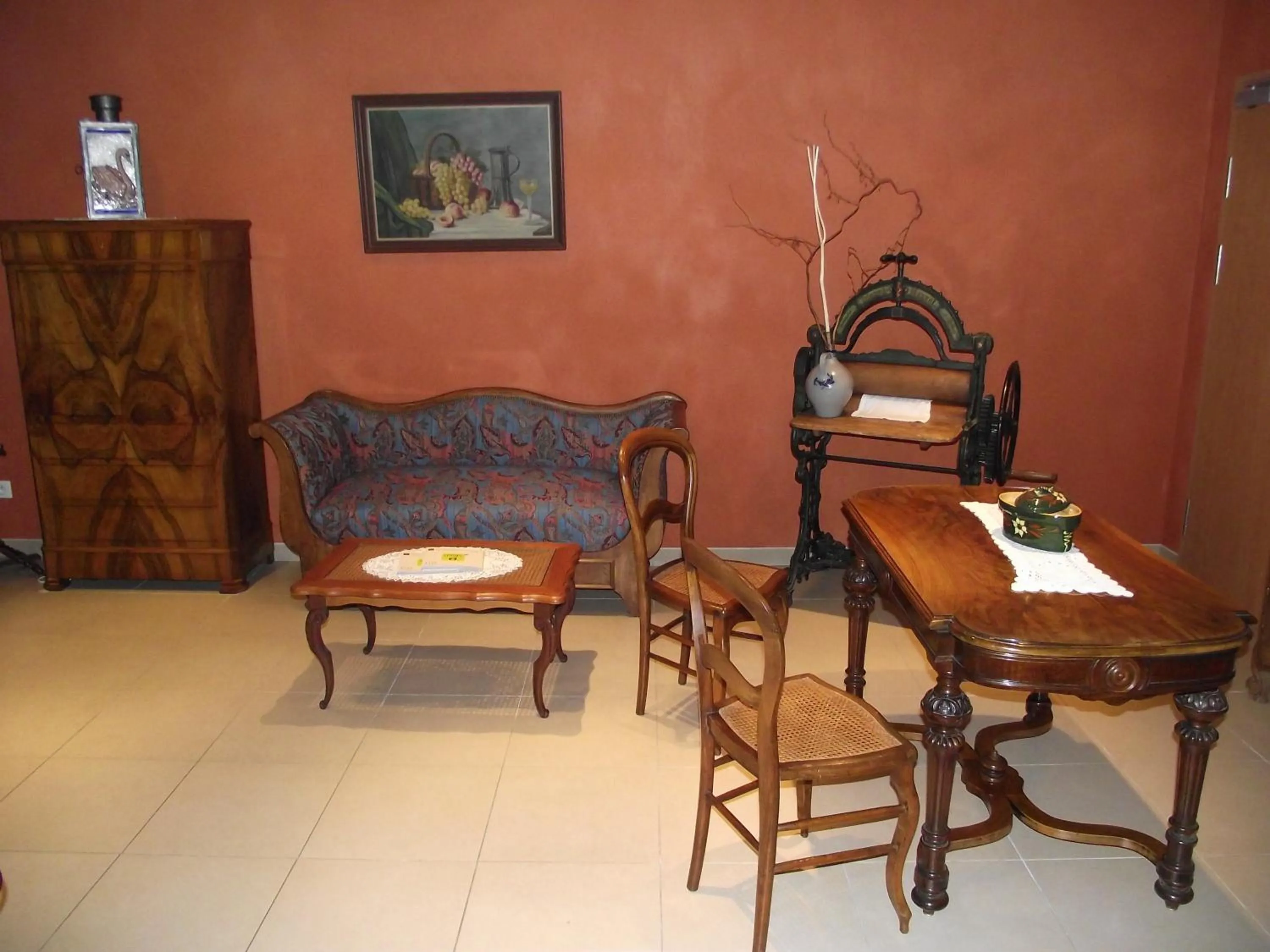 Lobby or reception in Hostellerie au Cygne