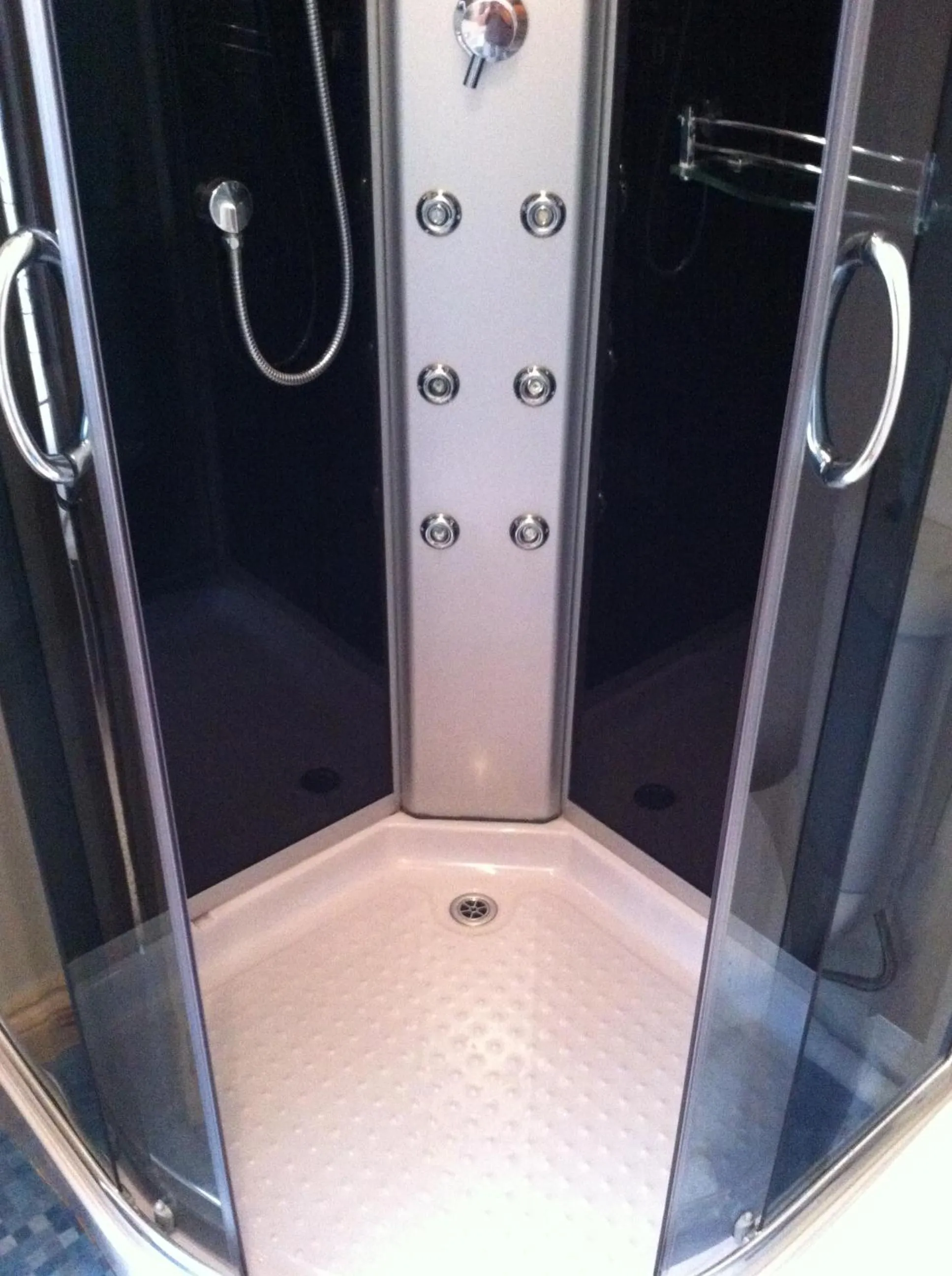 Shower in Carland Cross