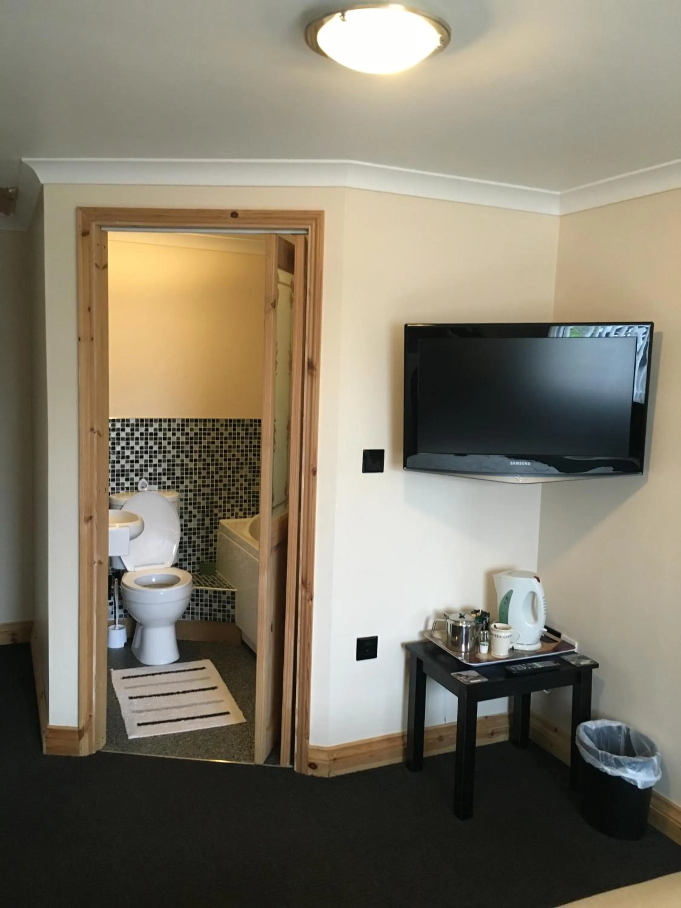 TV and multimedia in Carland Cross