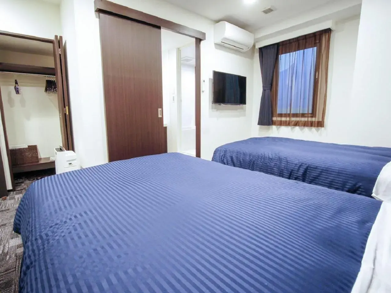 Standard Twin Room - single occupancy - Non-Smoking in HOTEL LiVEMAX Nagoya Sakae East Standard Twin Room - single occupancy - Non-Smoking in HOTEL LiVEMAX Nagoya Sakae East