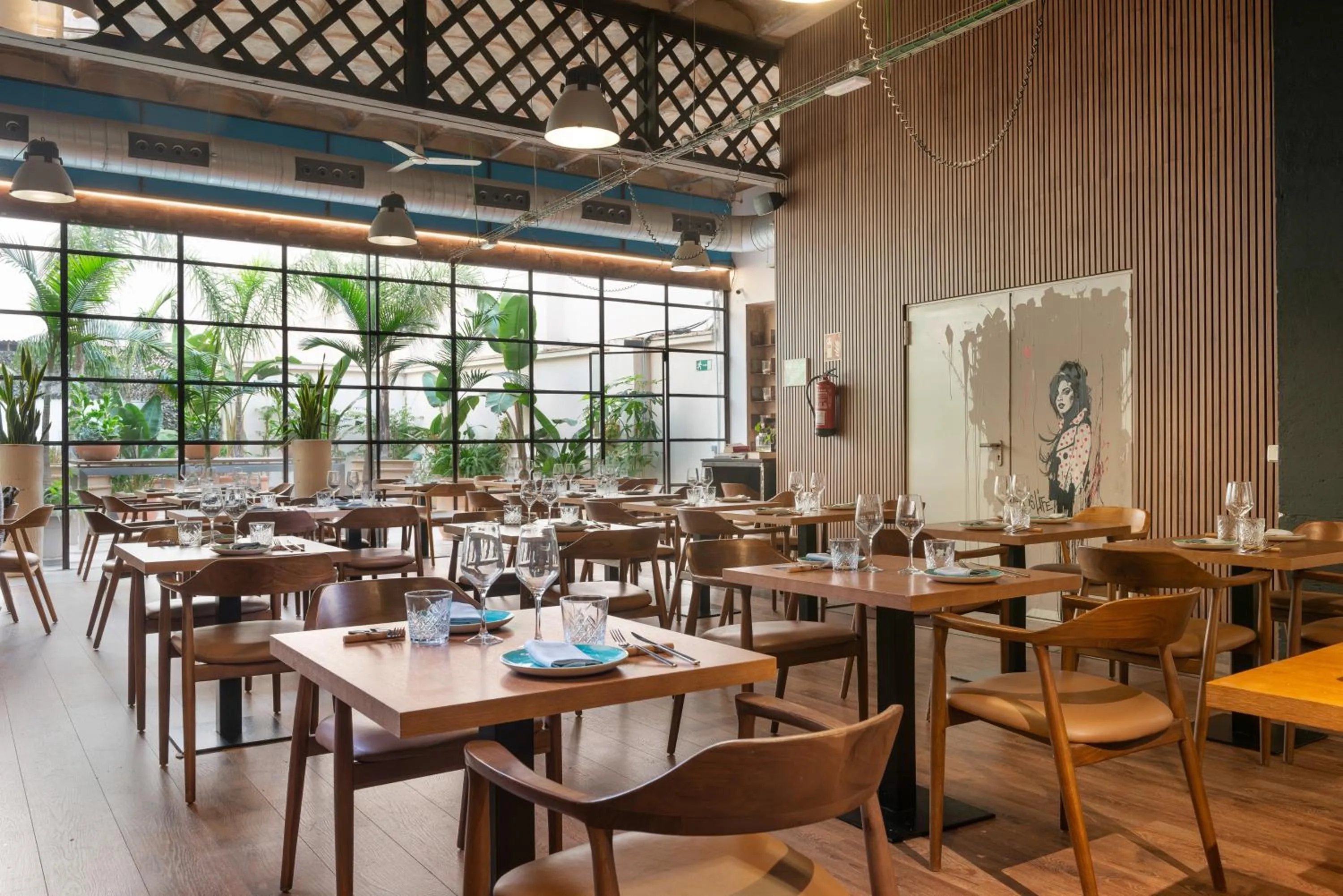 Restaurant/places to eat in Brondo Architect Hotel