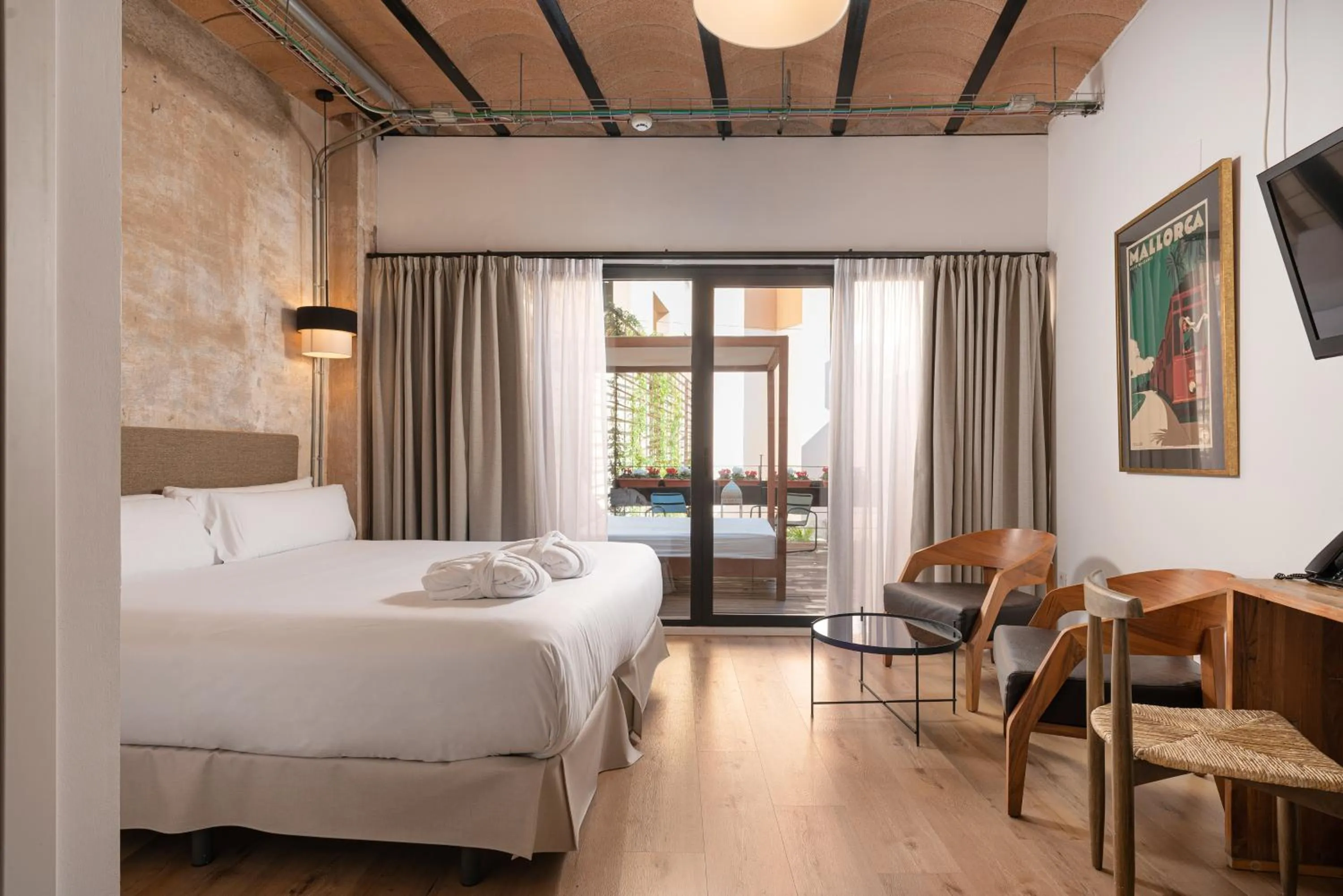 Bedroom, Bed in Brondo Architect Hotel