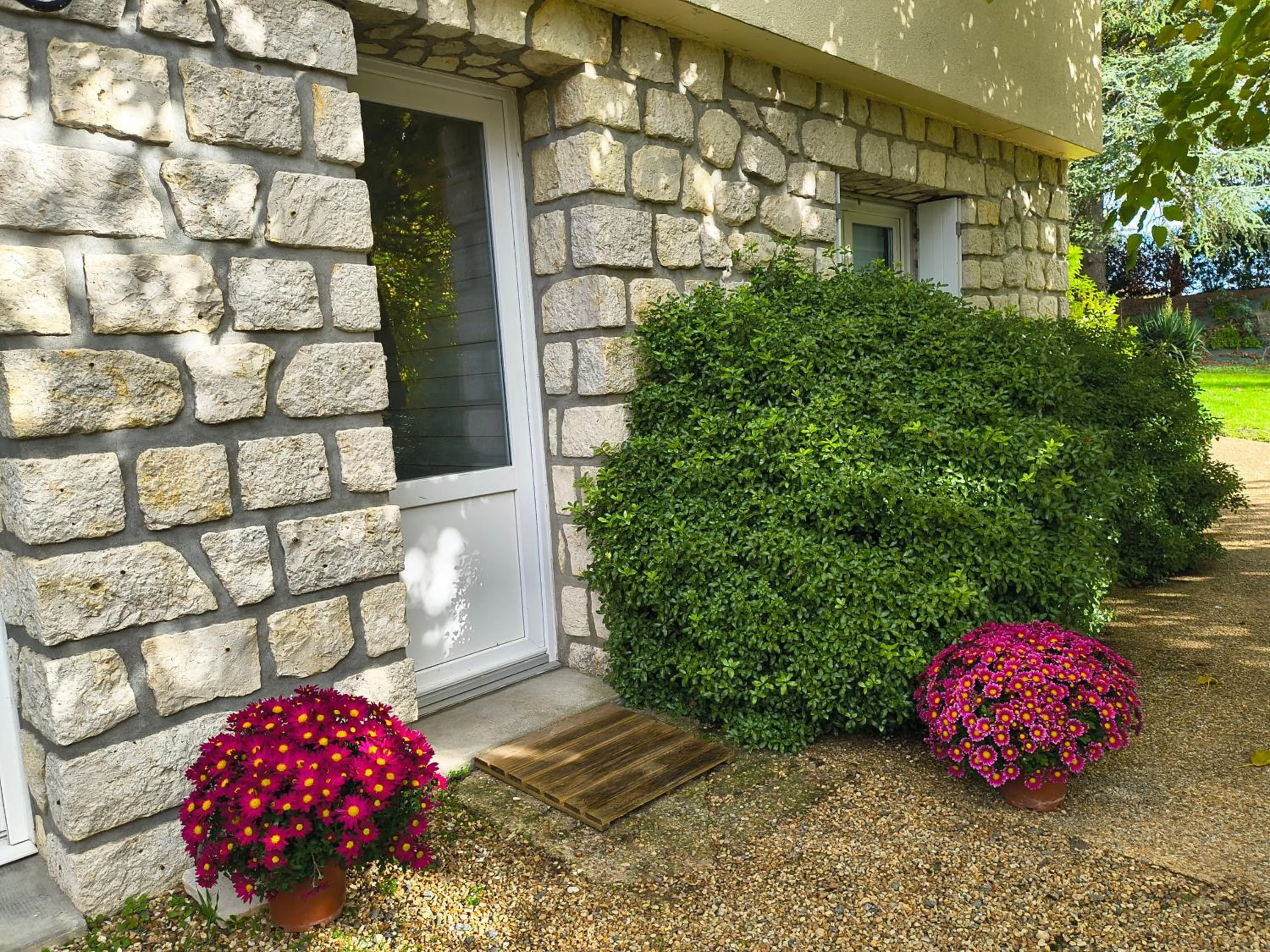 Property building in La Girouardière
