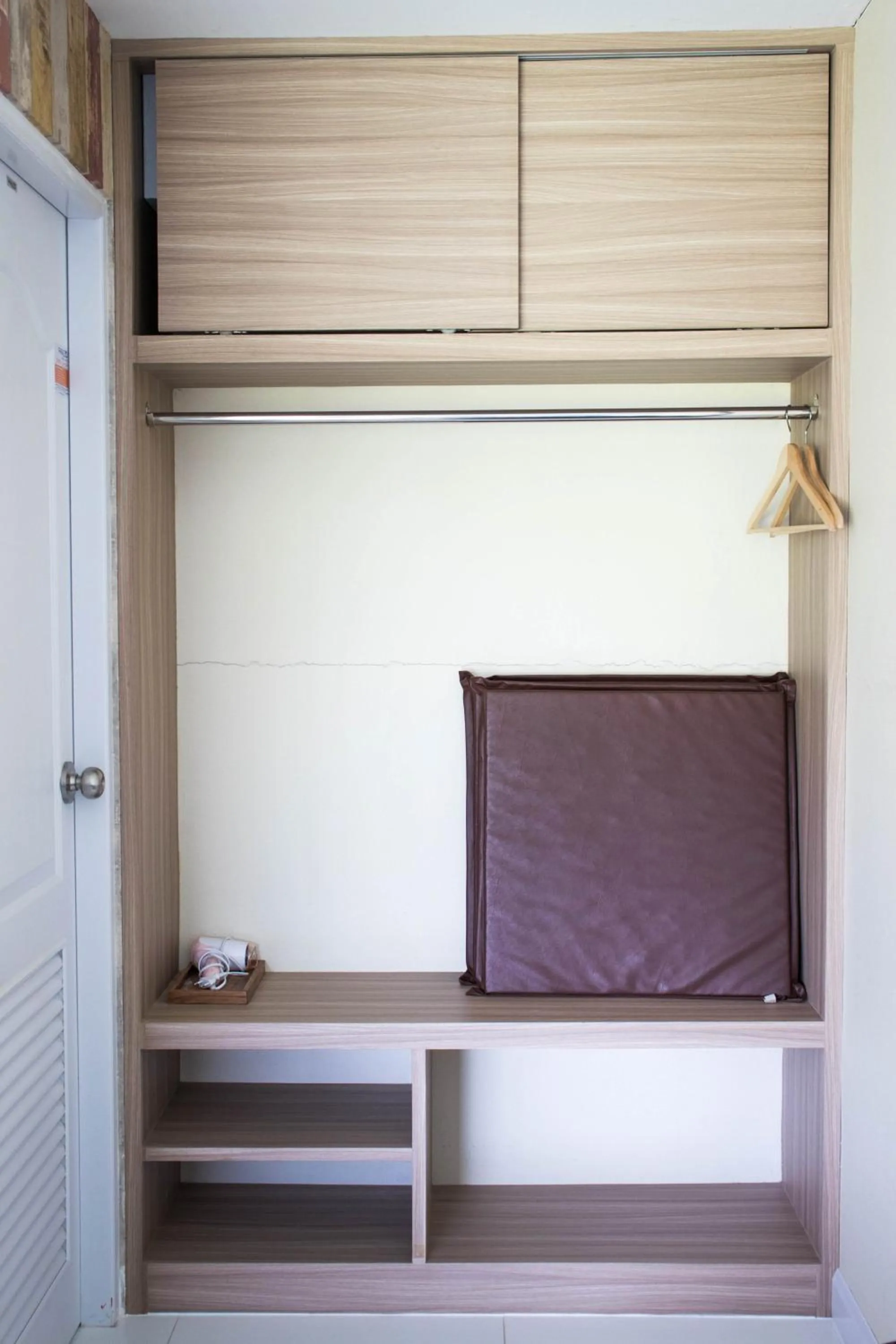 Photo of the whole room in Mae On Village Resort