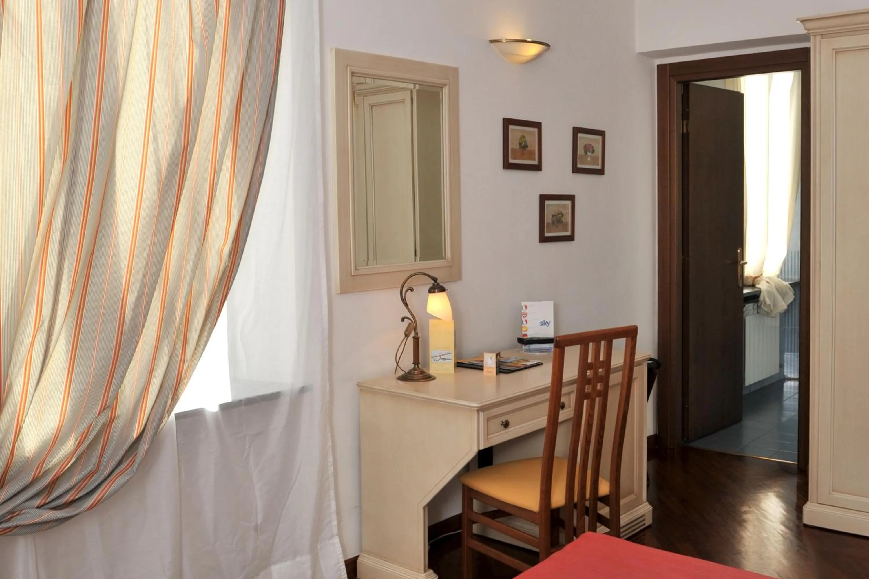 Seating area in Albergo Birra