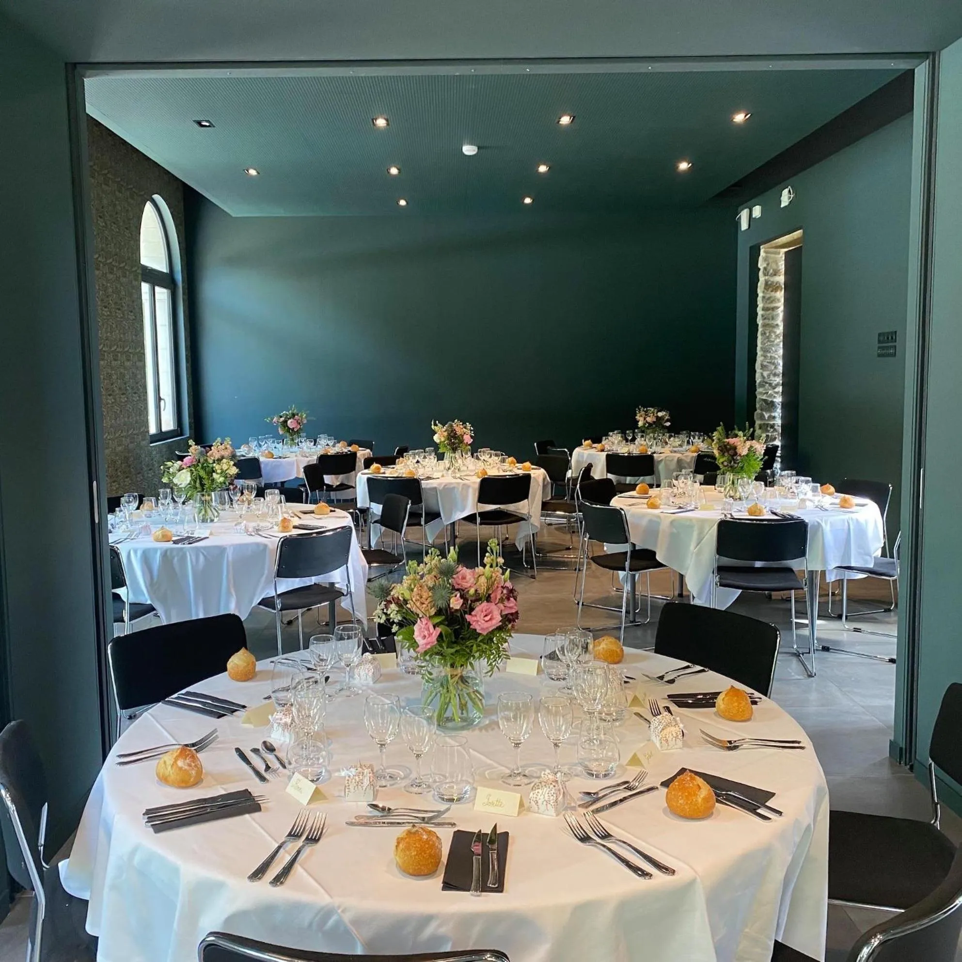 Banquet/Function facilities in Hôtel le Corbusson Laval Ouest