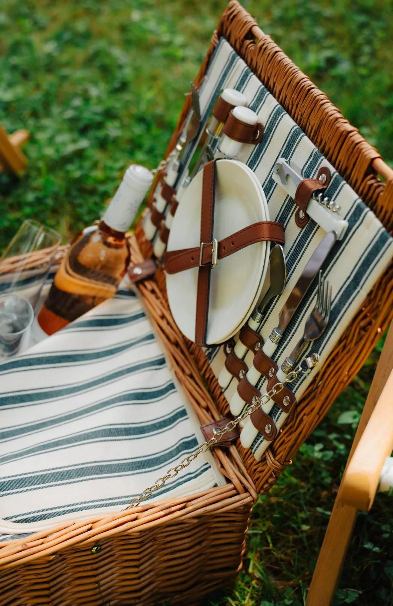 Spring in Hôtel le Corbusson Laval Ouest