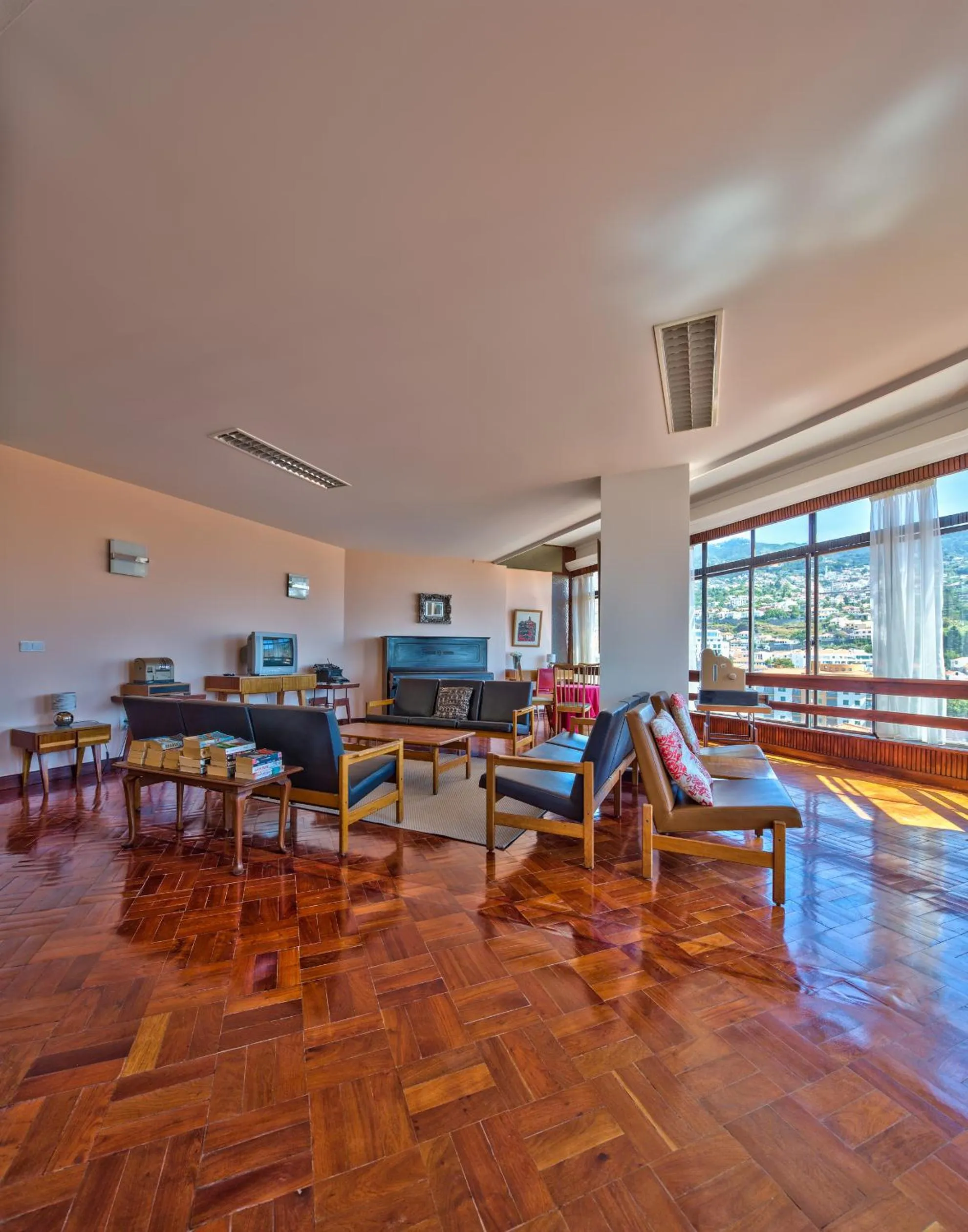 Library in Hotel Monte Carlo